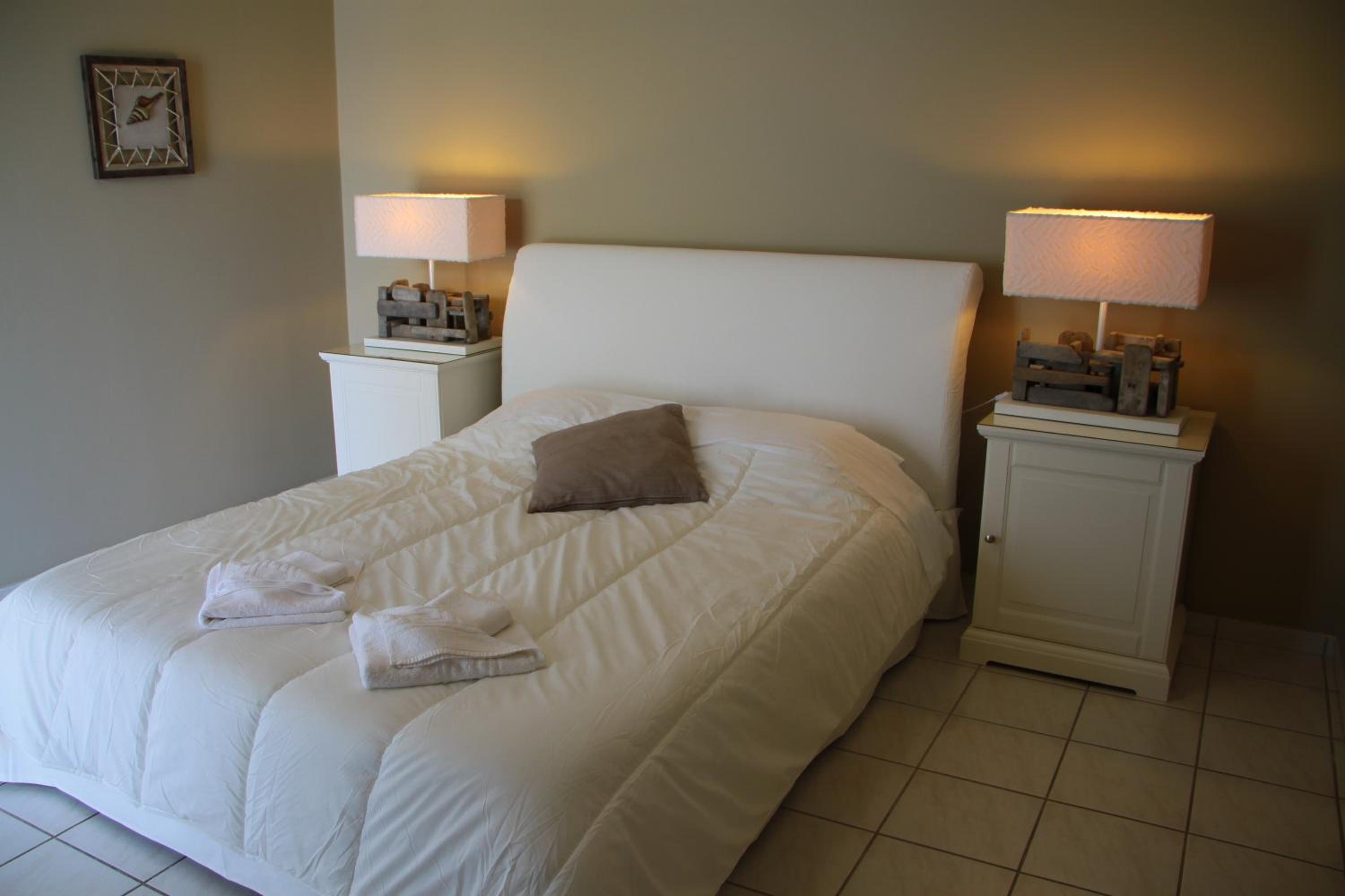 Double or Twin with Sea View photo 3