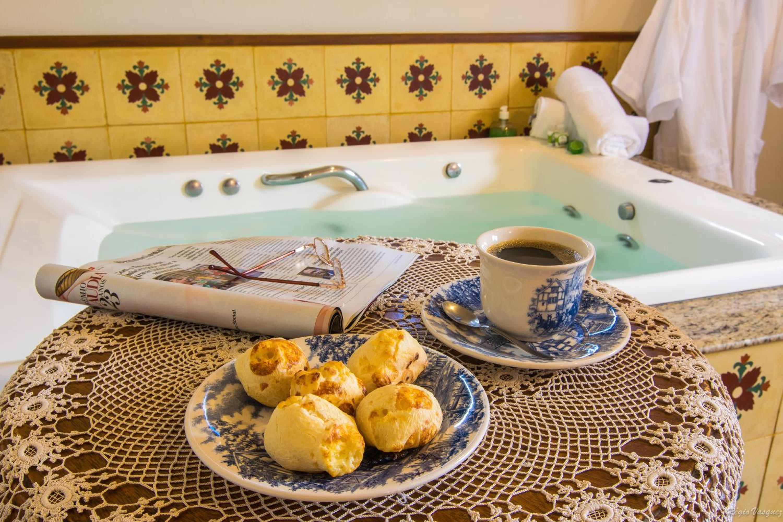 Double Room with Spa Bath photo 3