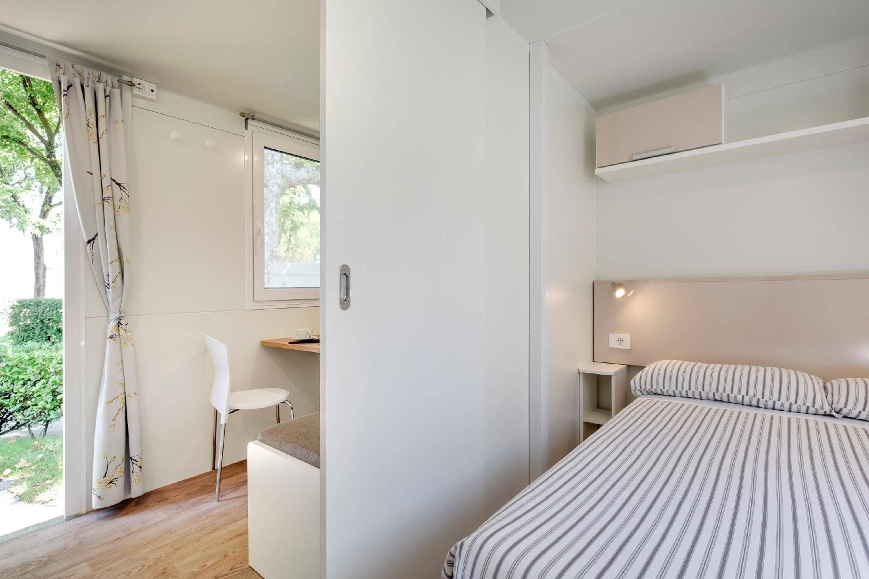 Mobile Home with Kitchenette (3 Adults) photo 1