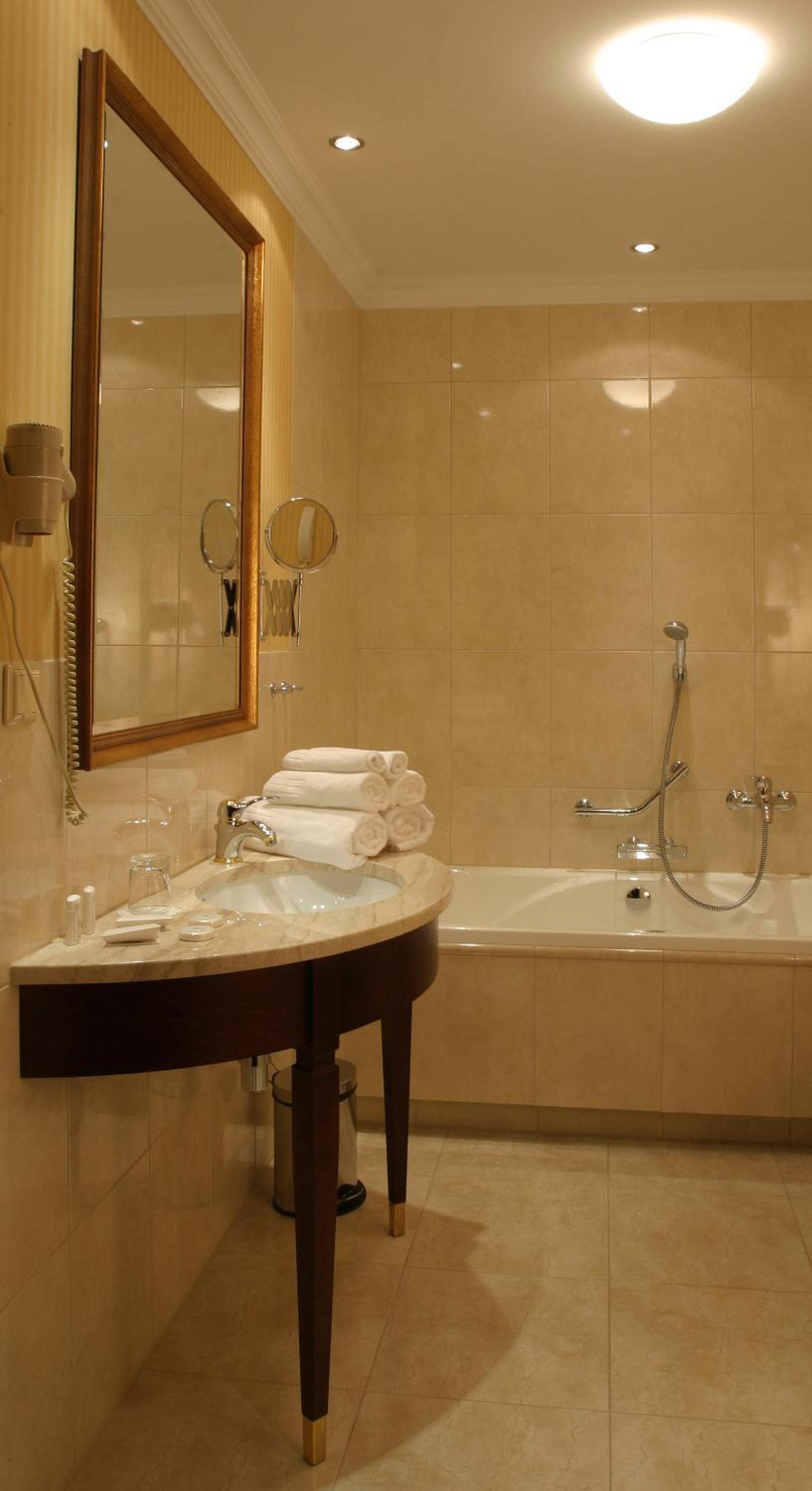 Superior Double or Twin Room photo 2