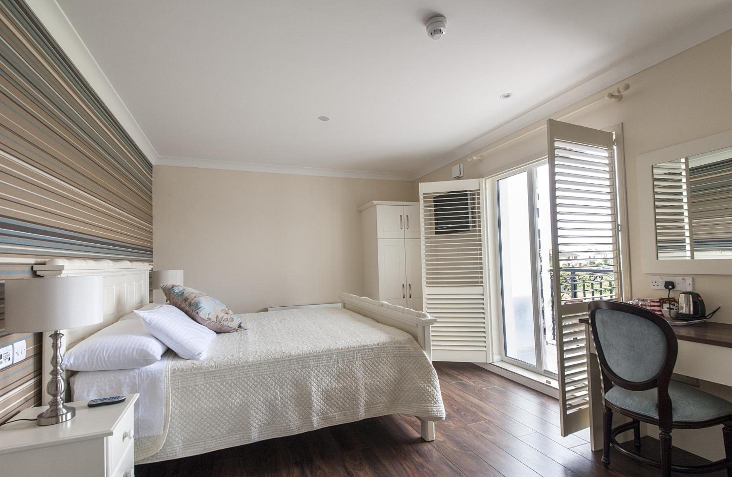 Superior Double Room with Bay View