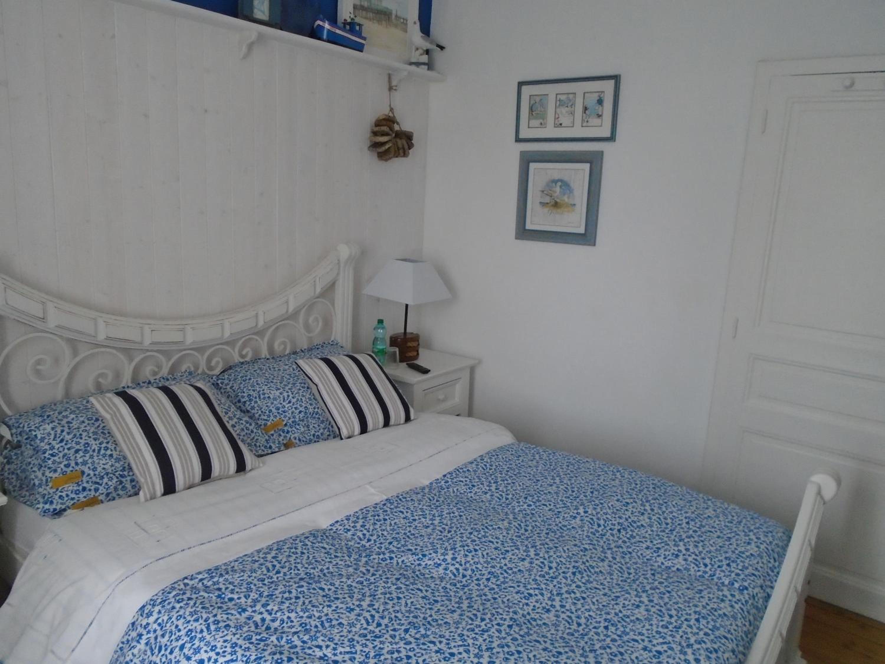 Deluxe Double Room with Shower photo 2