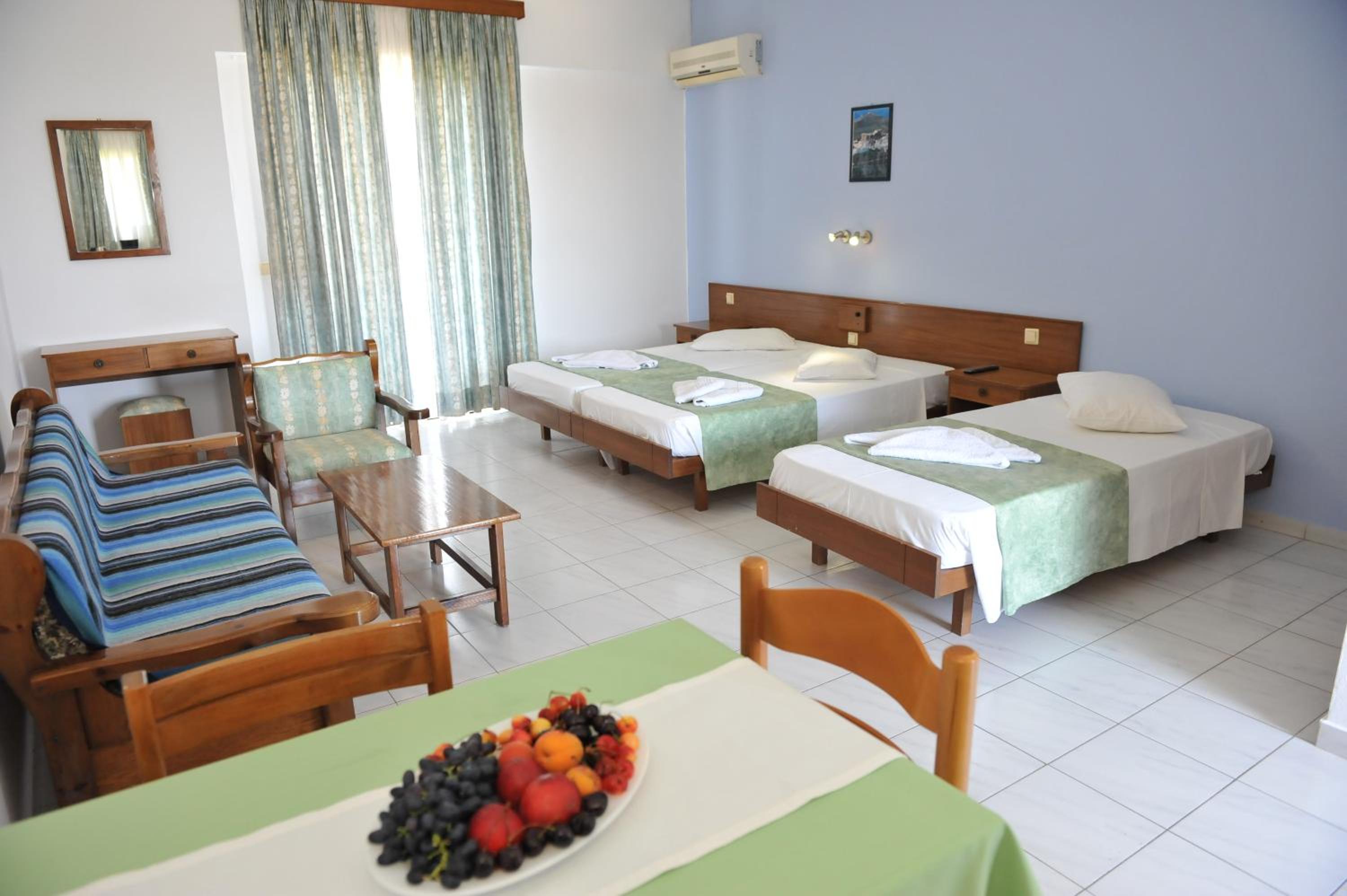 Triple Room - Photo 8