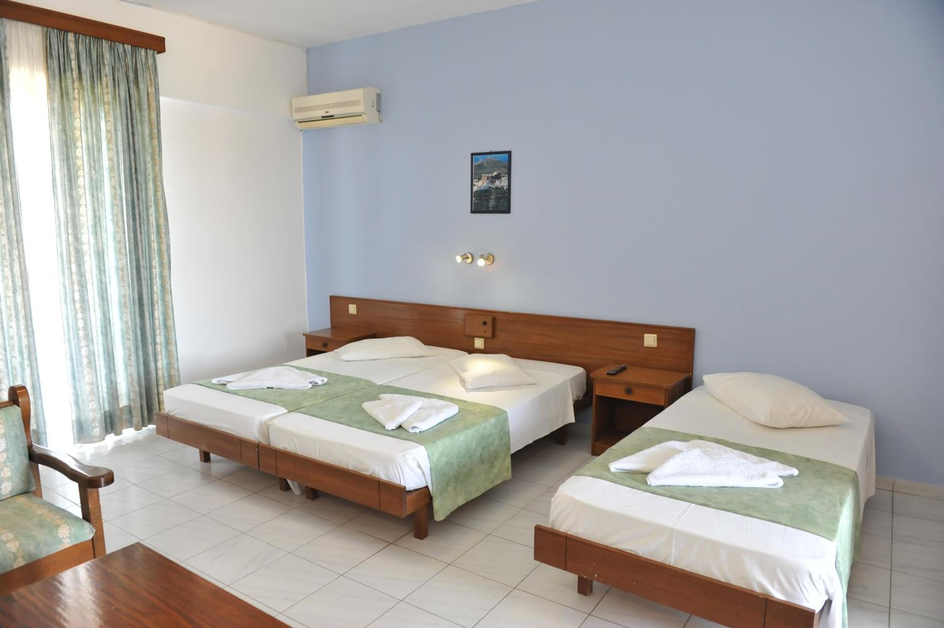 Triple Room - Photo 10