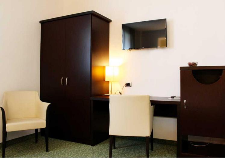Double Room - Photo 7
