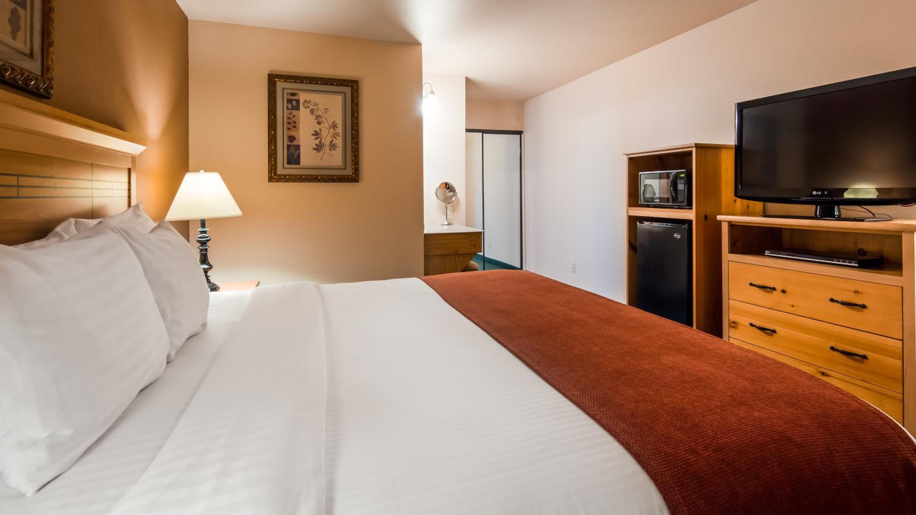 King Room - Non-Smoking - Photo 1