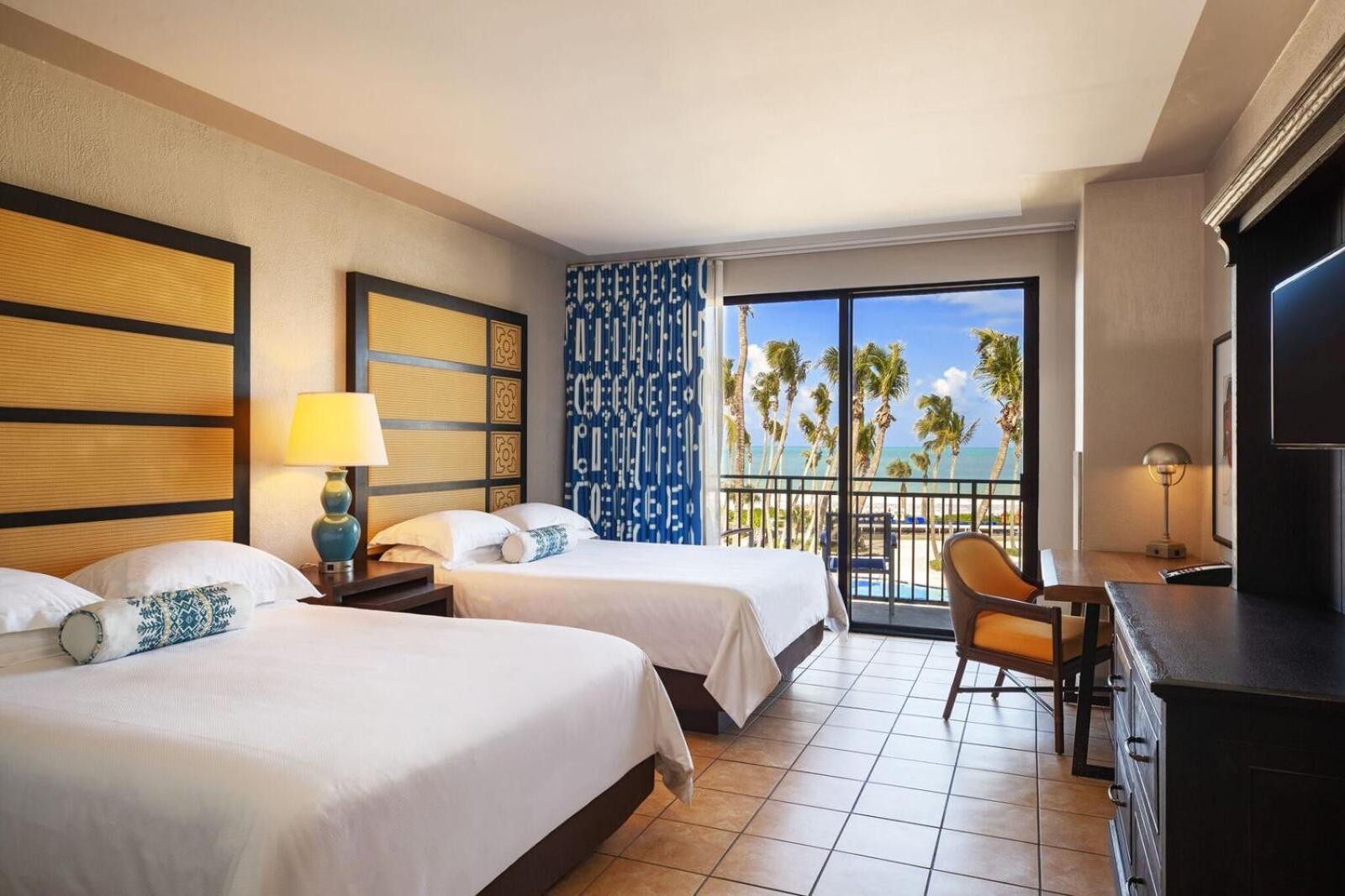 Queen Room With Pool View