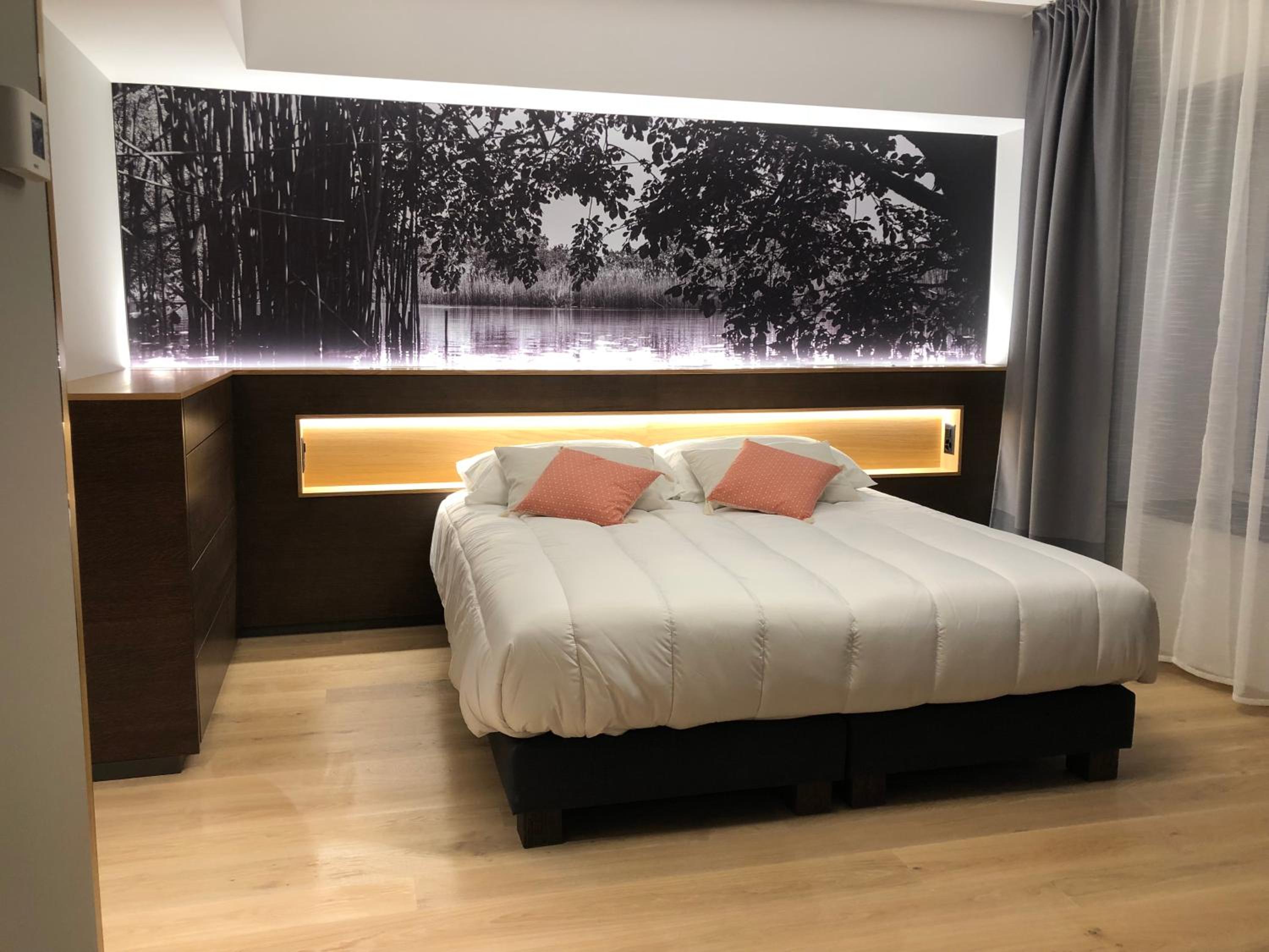 Standard Double Room - Photo 3