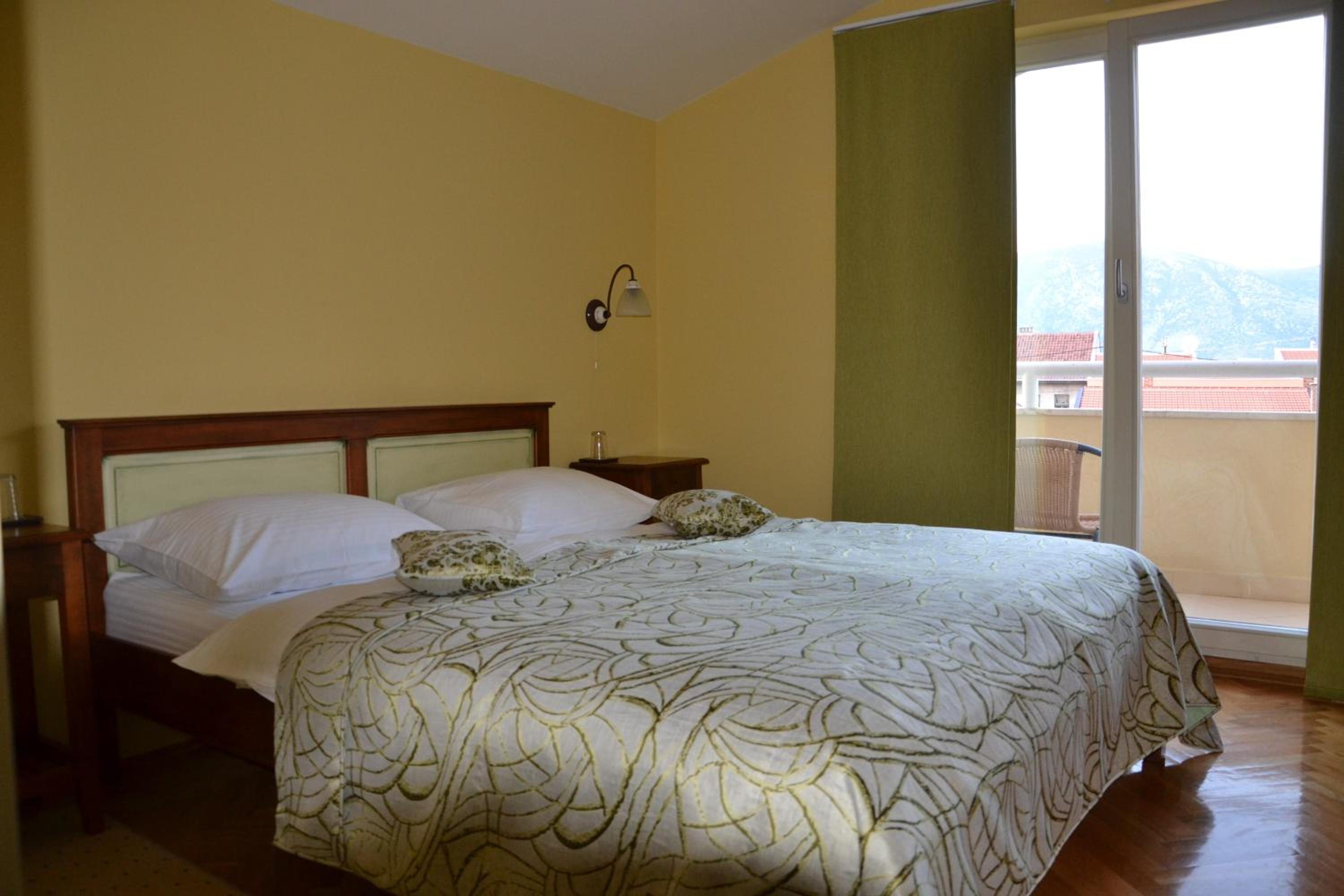 One-Bedroom Apartment (2 - 4 Adults) photo 1
