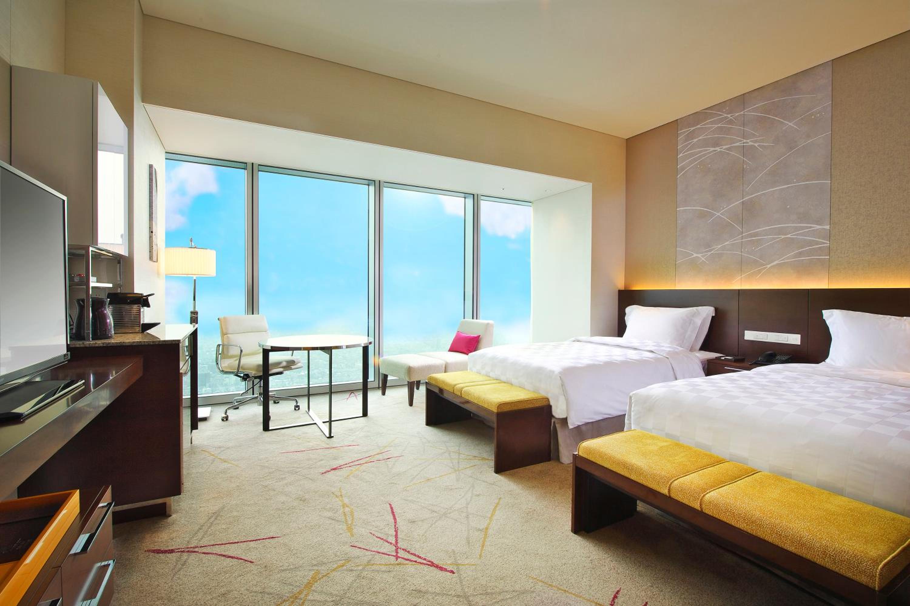 Deluxe Twin Room Upper Floor - Non-Smoking photo 1