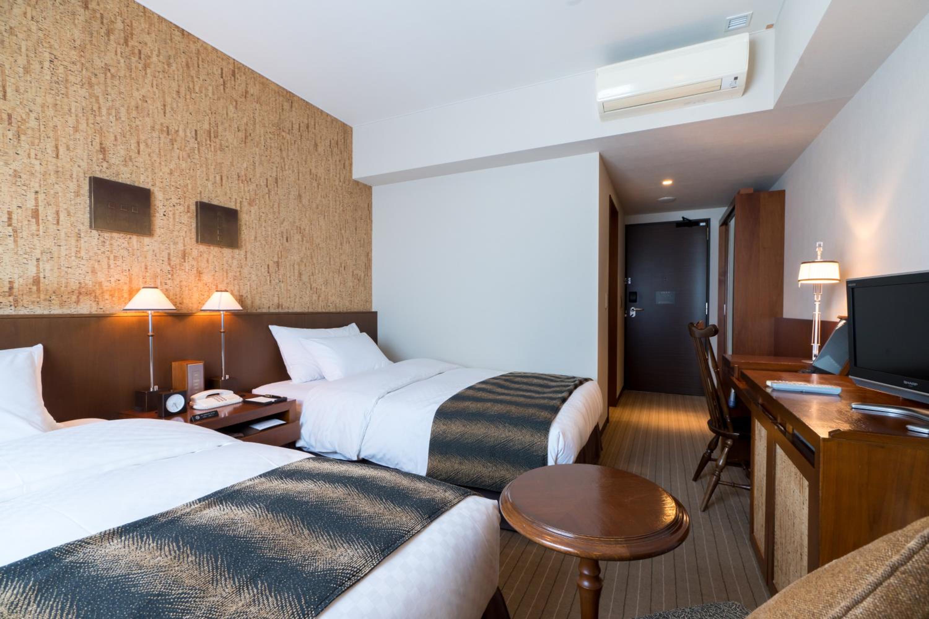 Standard Twin Room - Non-Smoking - Photo 9