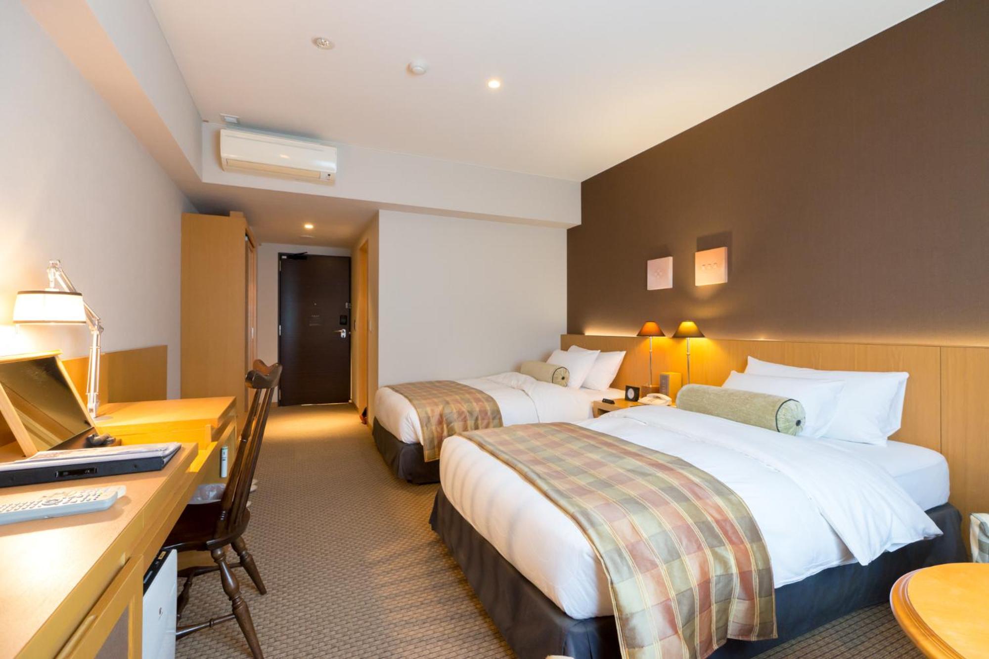 Deluxe Twin Room - Non-Smoking - Photo 14