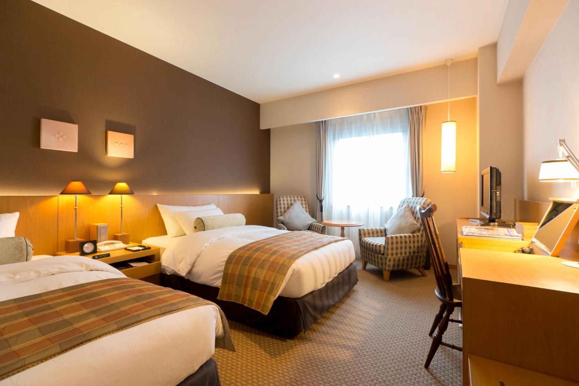 Deluxe Twin Room - Non-Smoking - Photo 8