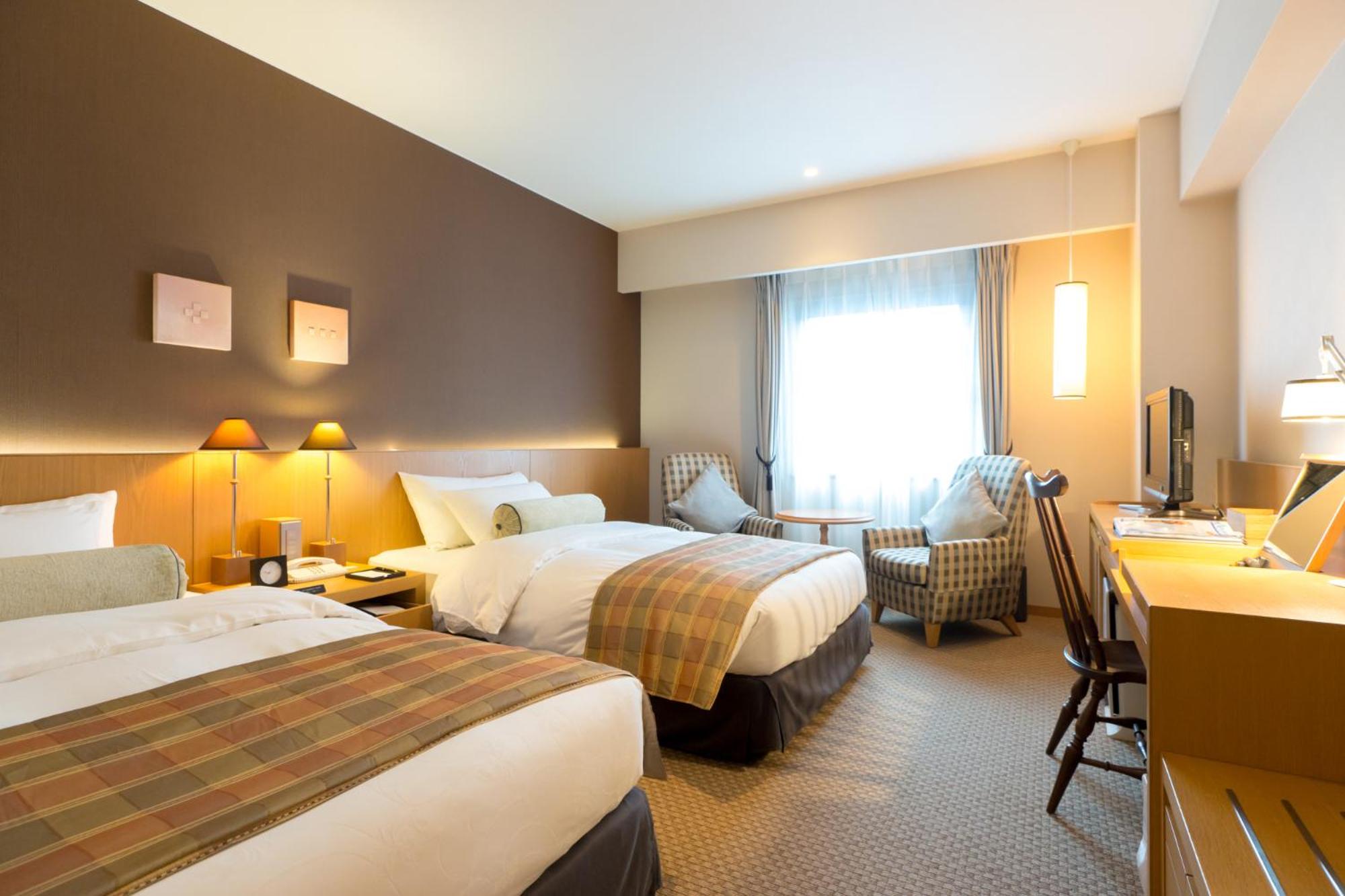 Deluxe Twin Room - Non-Smoking - Photo 6