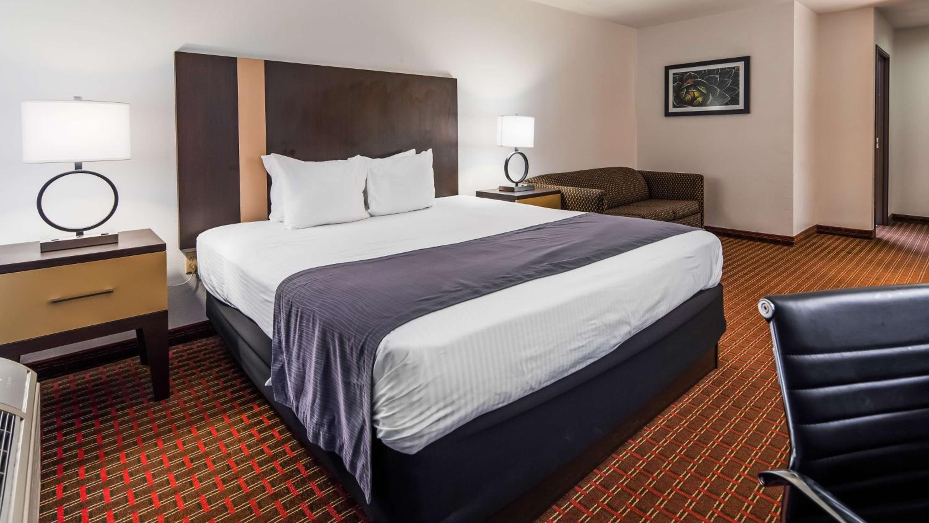 King Room with Bath Tub - Disability Access/Non-Smoking