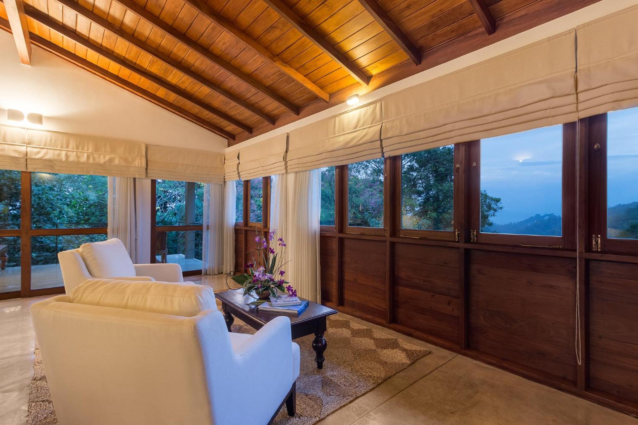 Queen Suite - Photo 1