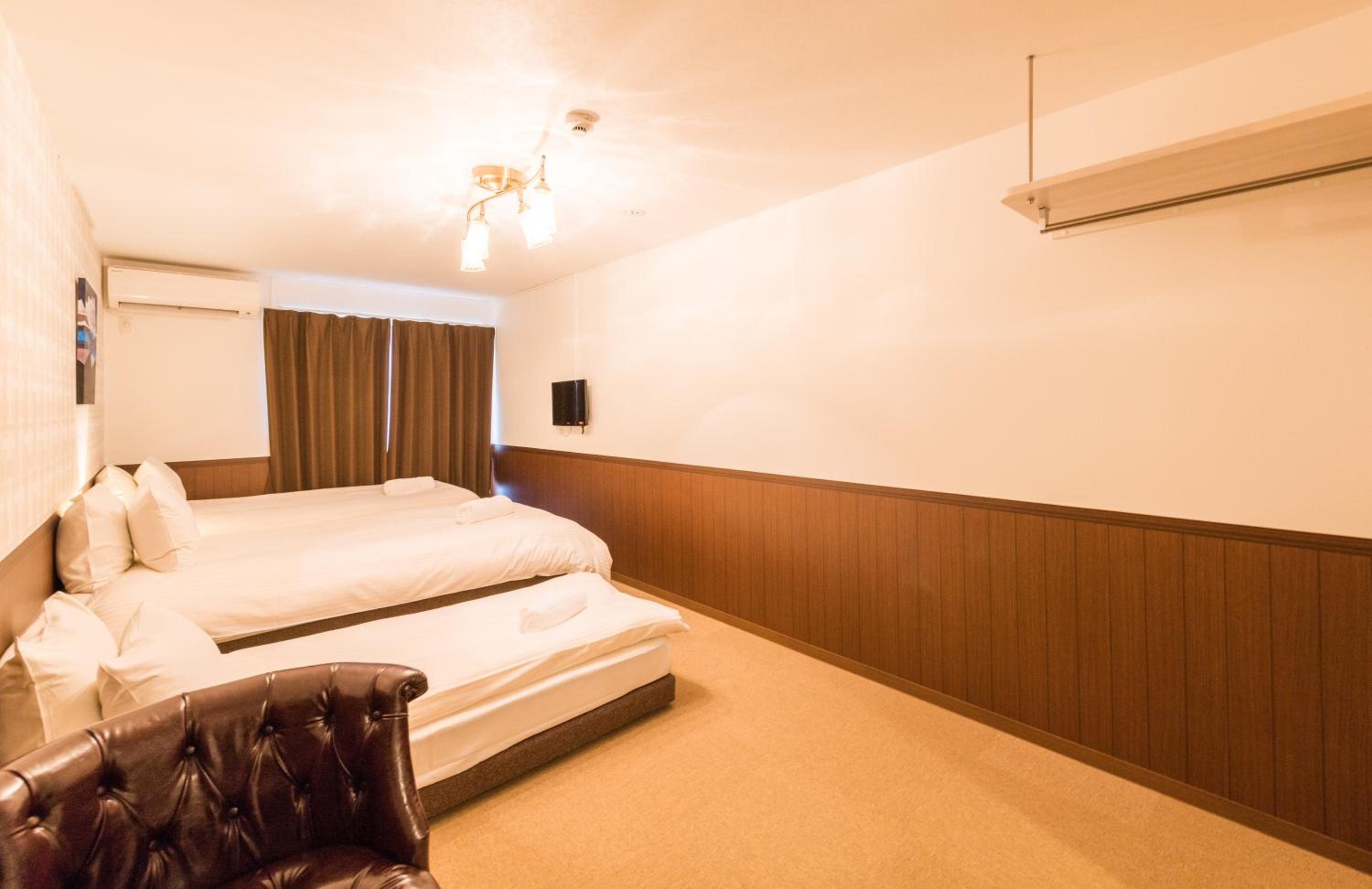 One-Bedroom Apartment - Photo 8