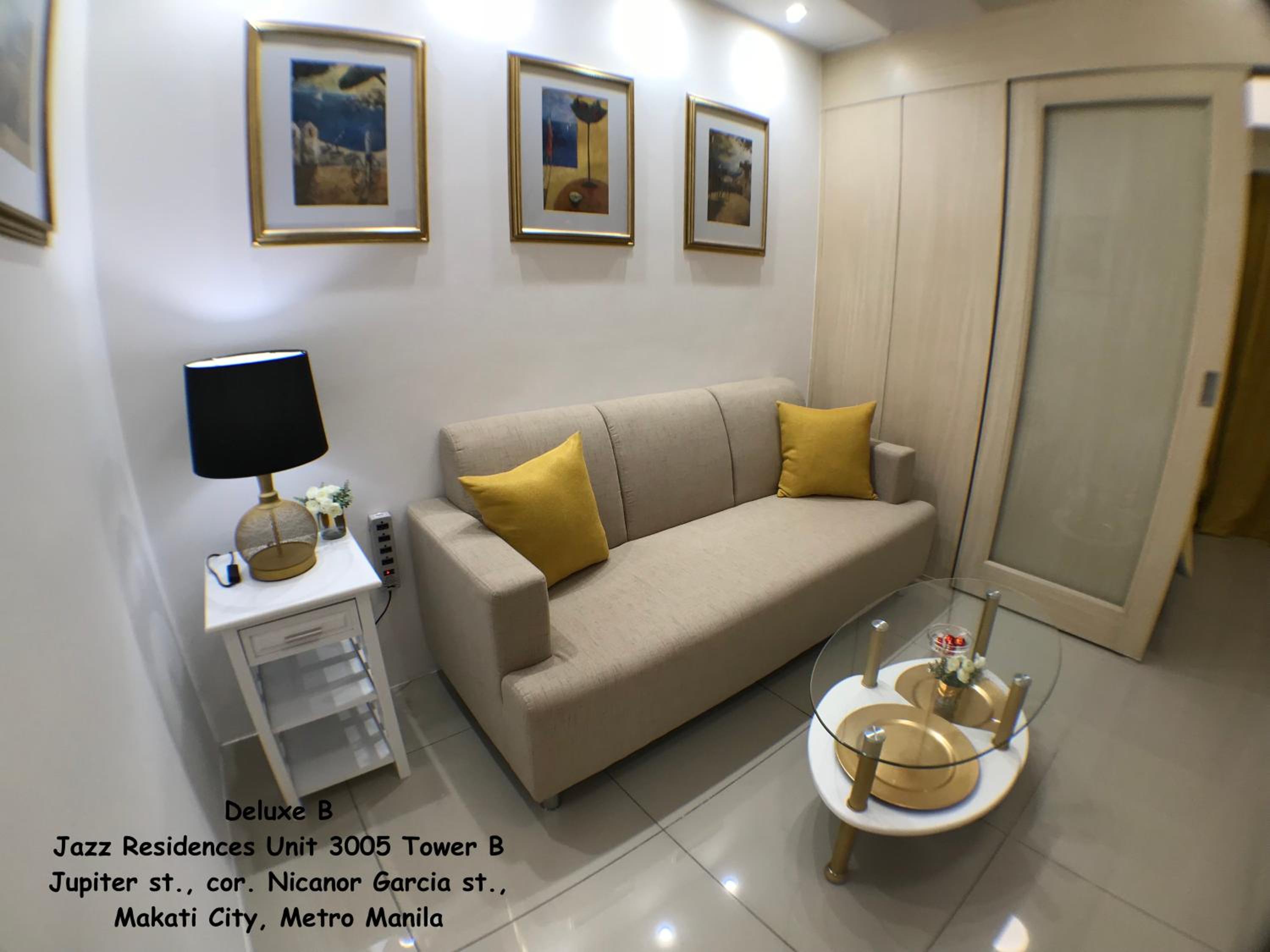 Apartment with Balcony