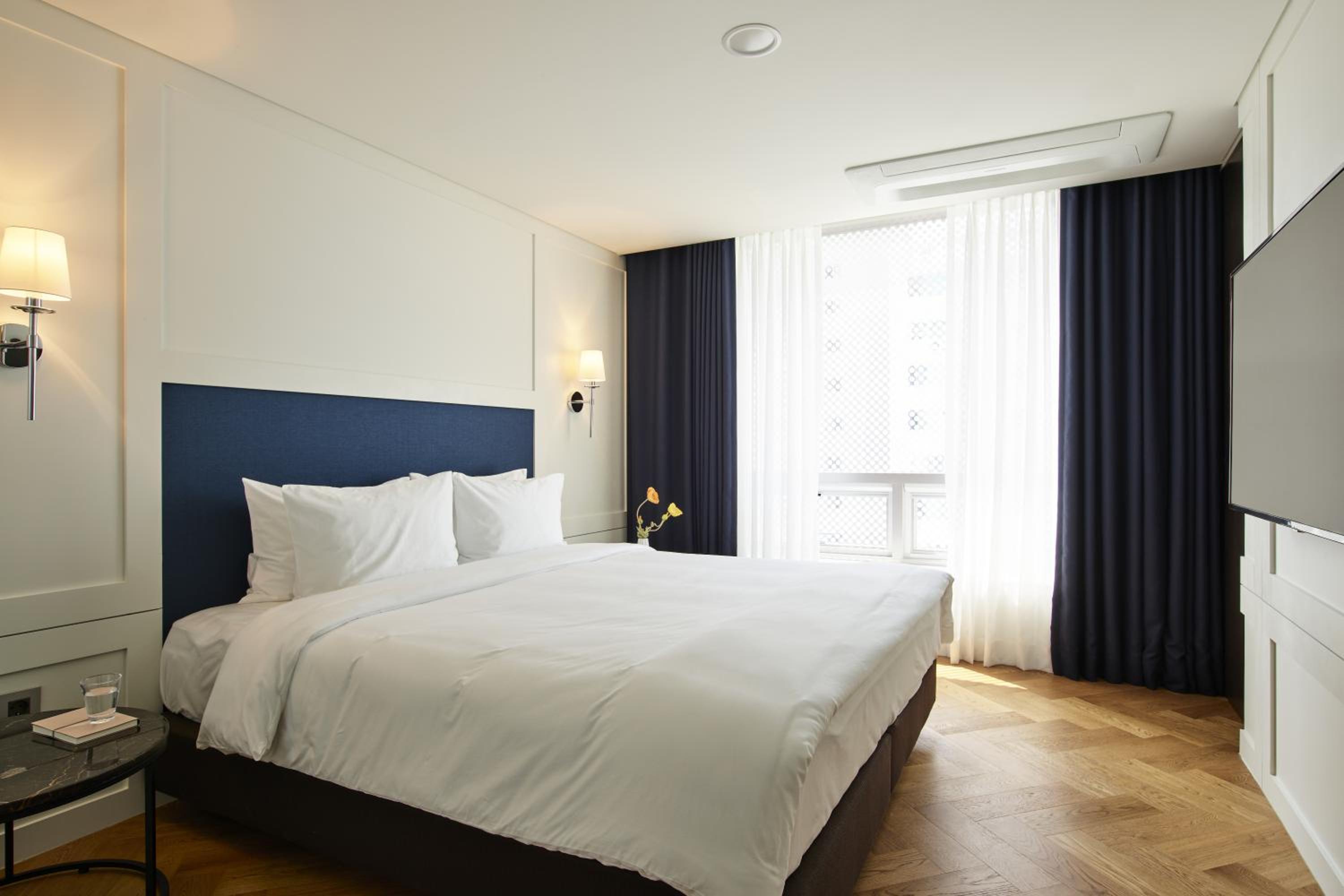 One-Bedroom Suite