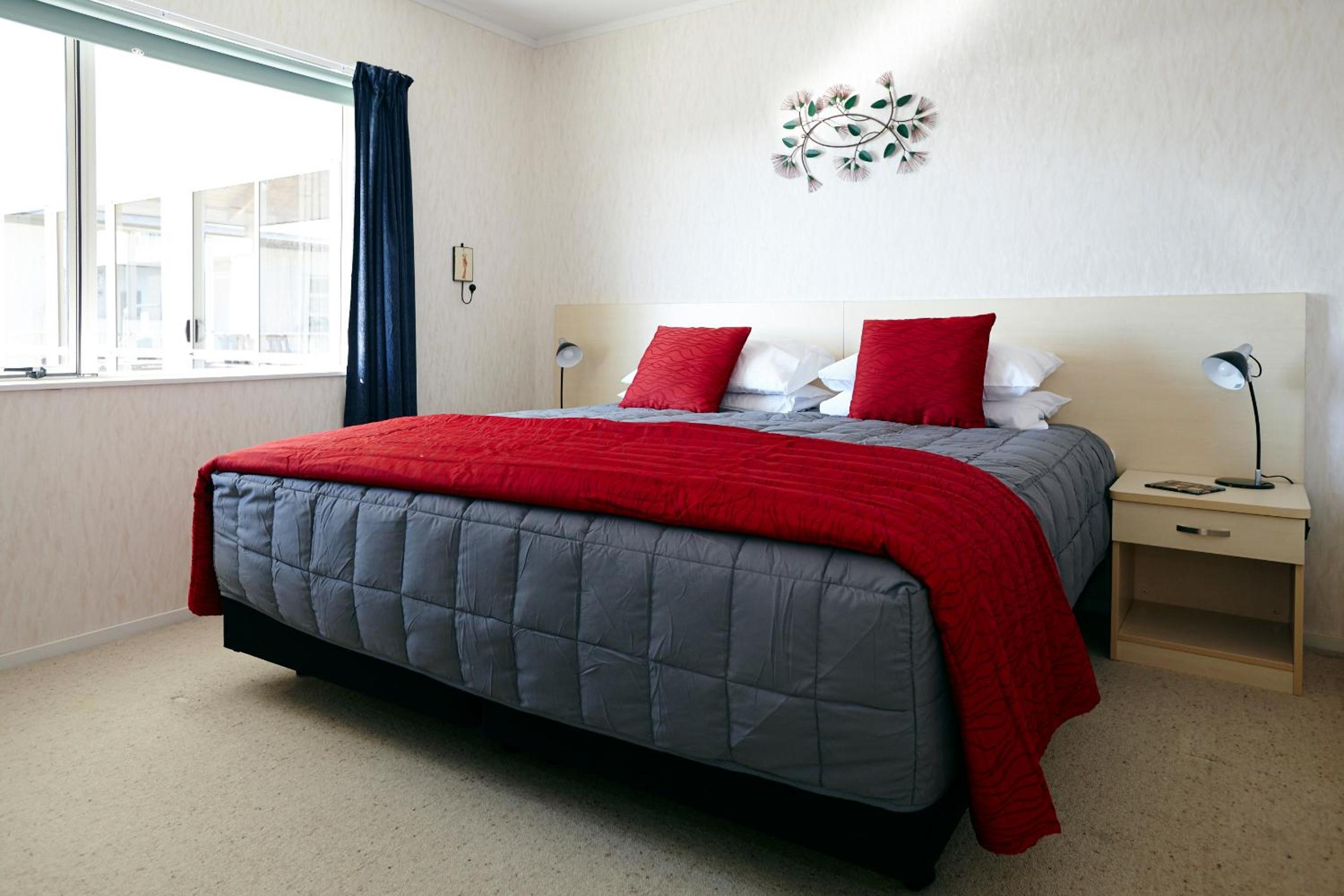 Two-Bedroom Apartment - Photo 24
