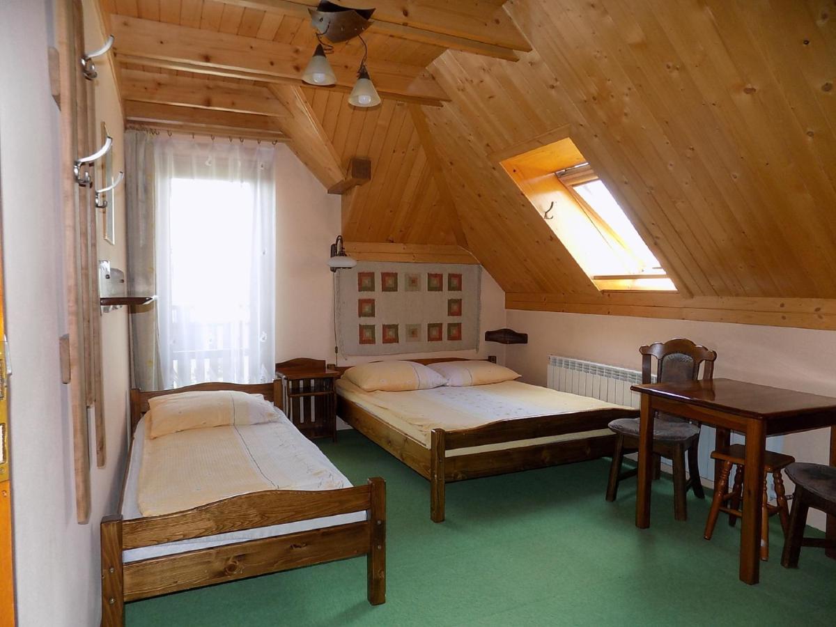 Triple Room with Private Bathroom photo 1