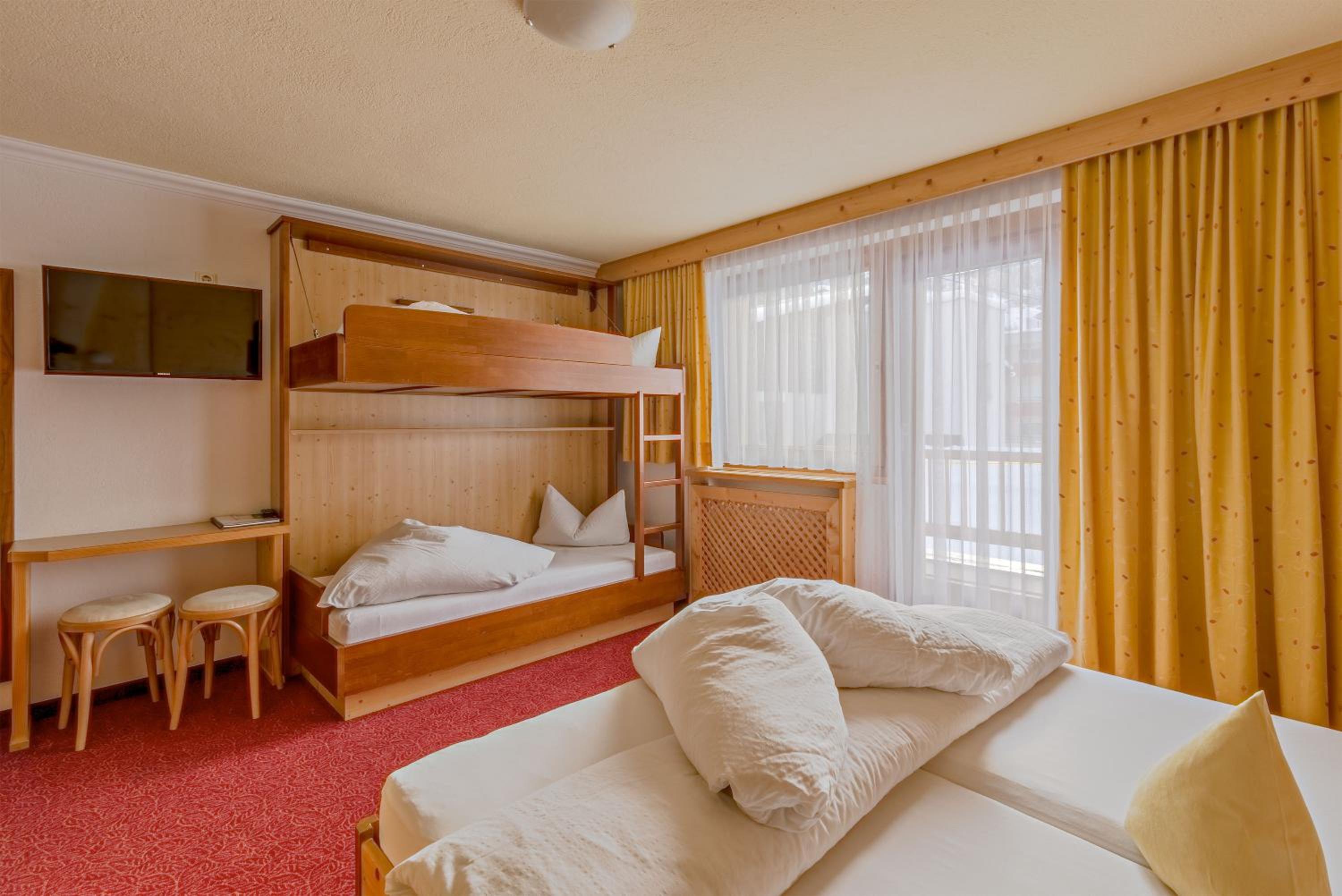 Comfort Triple Room photo 2