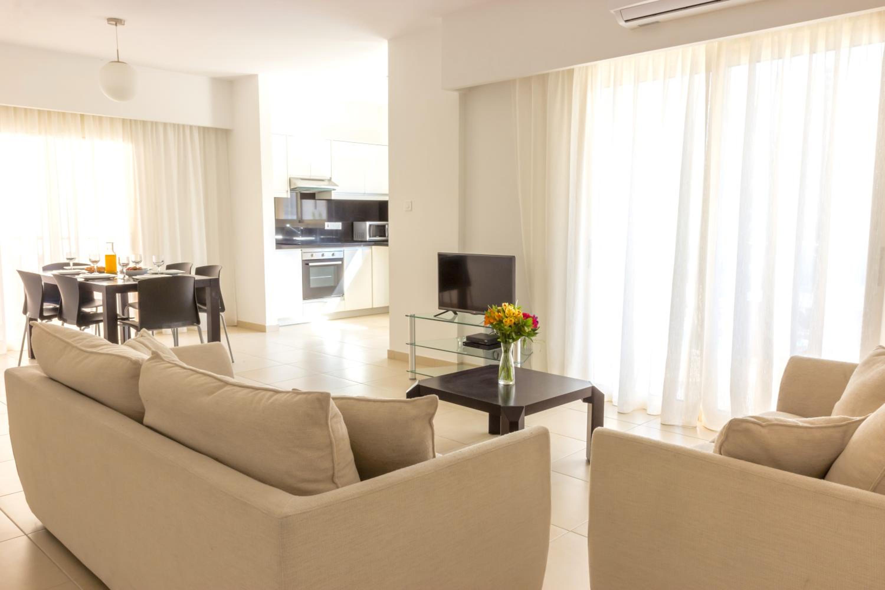 Comfort One-Bedroom Suite photo 2