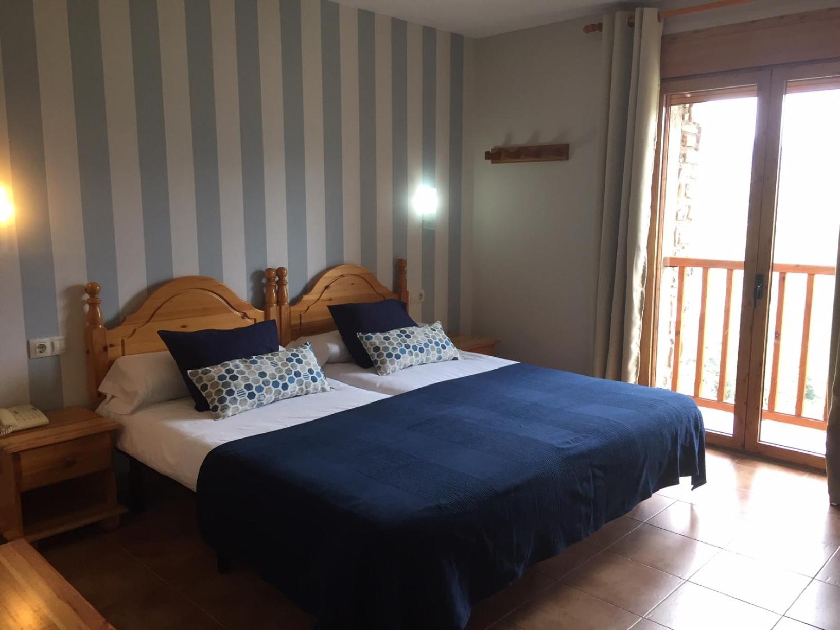 Double Comfort Room (2 Adults + 1 Child) - Photo 5