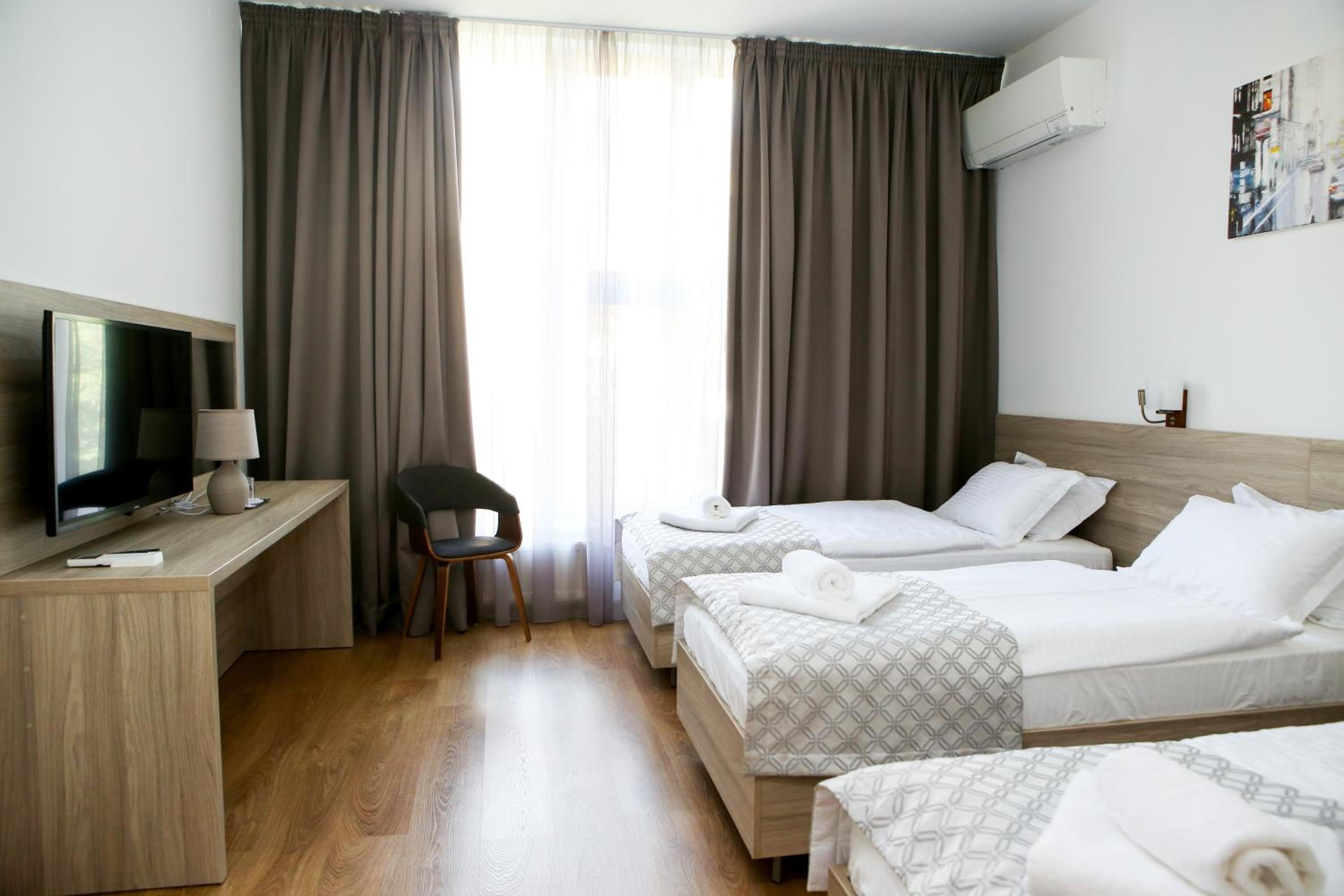 Comfort Triple Room