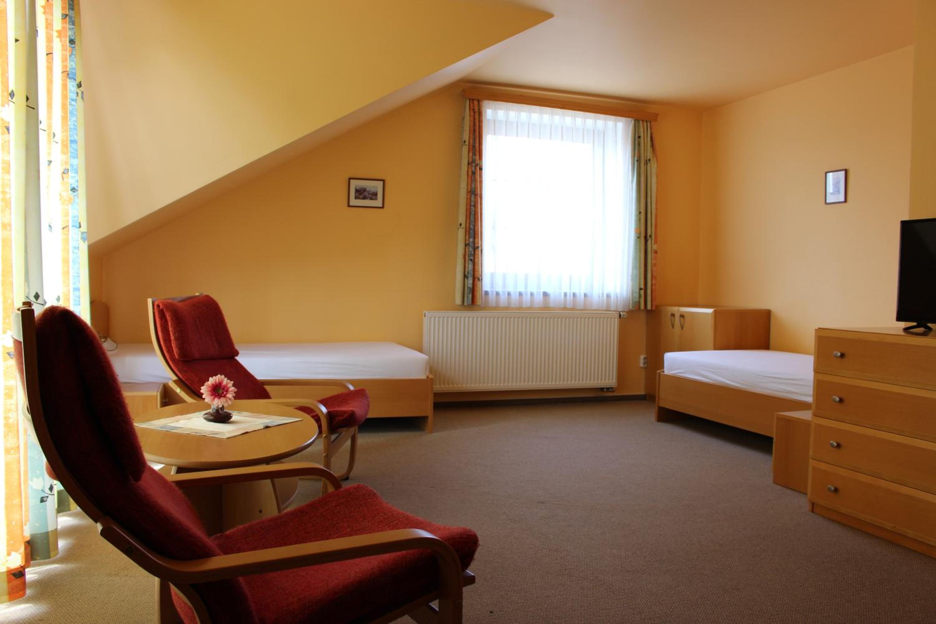 Standard Triple Room - Photo 3