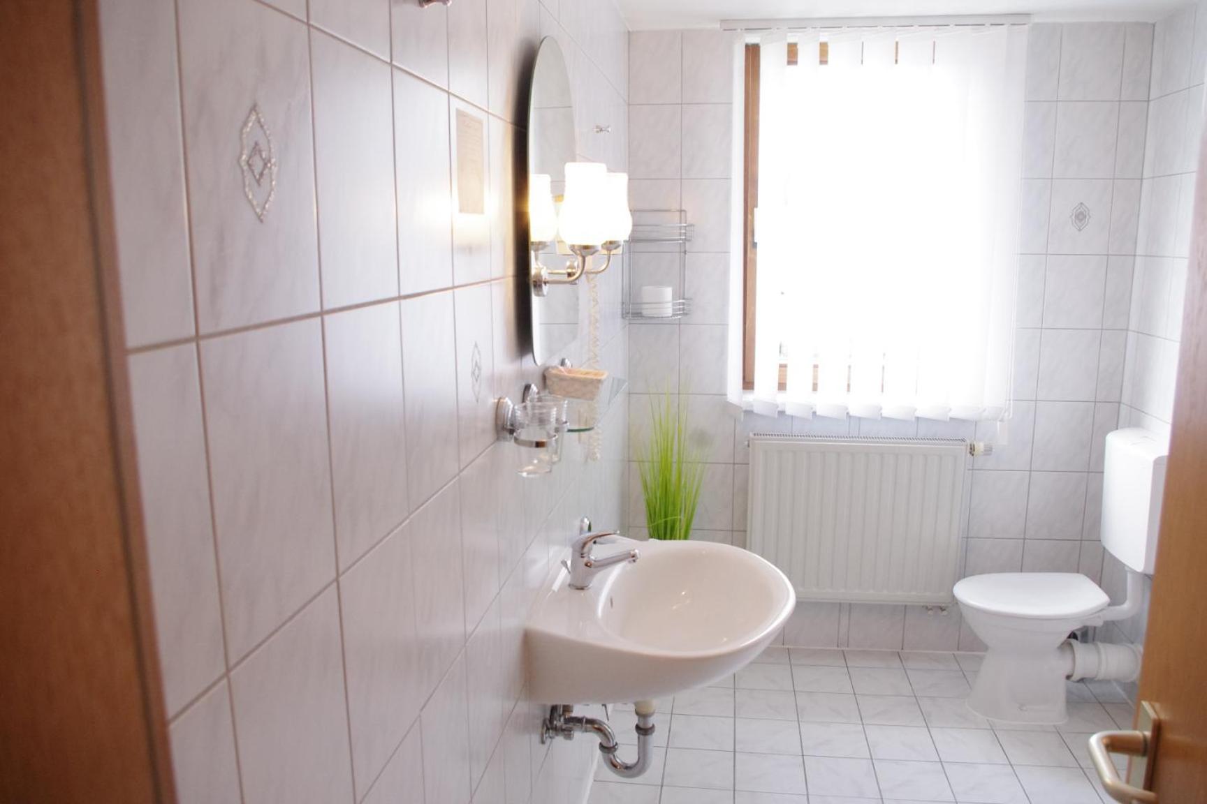 Standard Triple Room - Photo 4