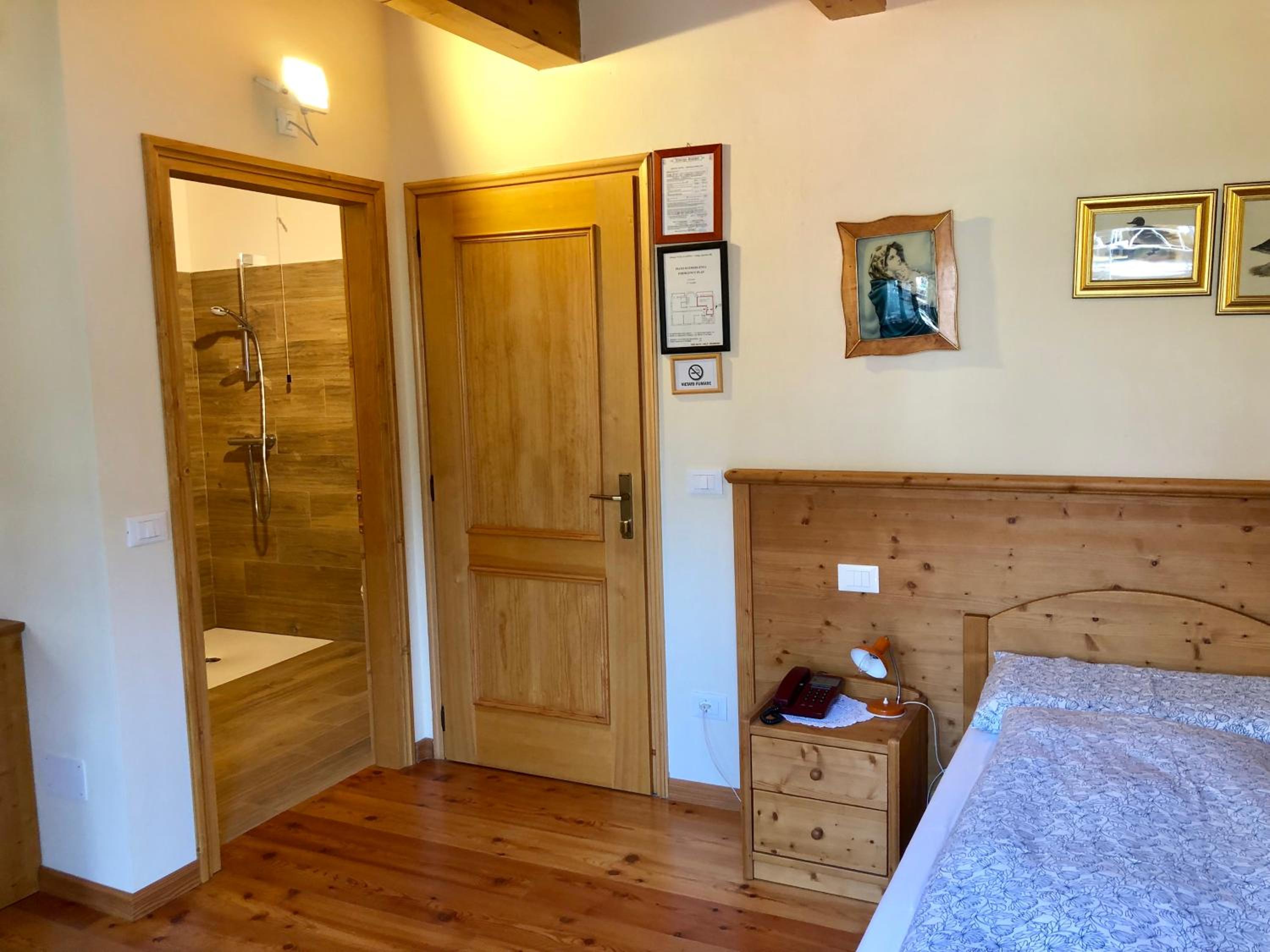 Deluxe Single Room with Balcony photo 3