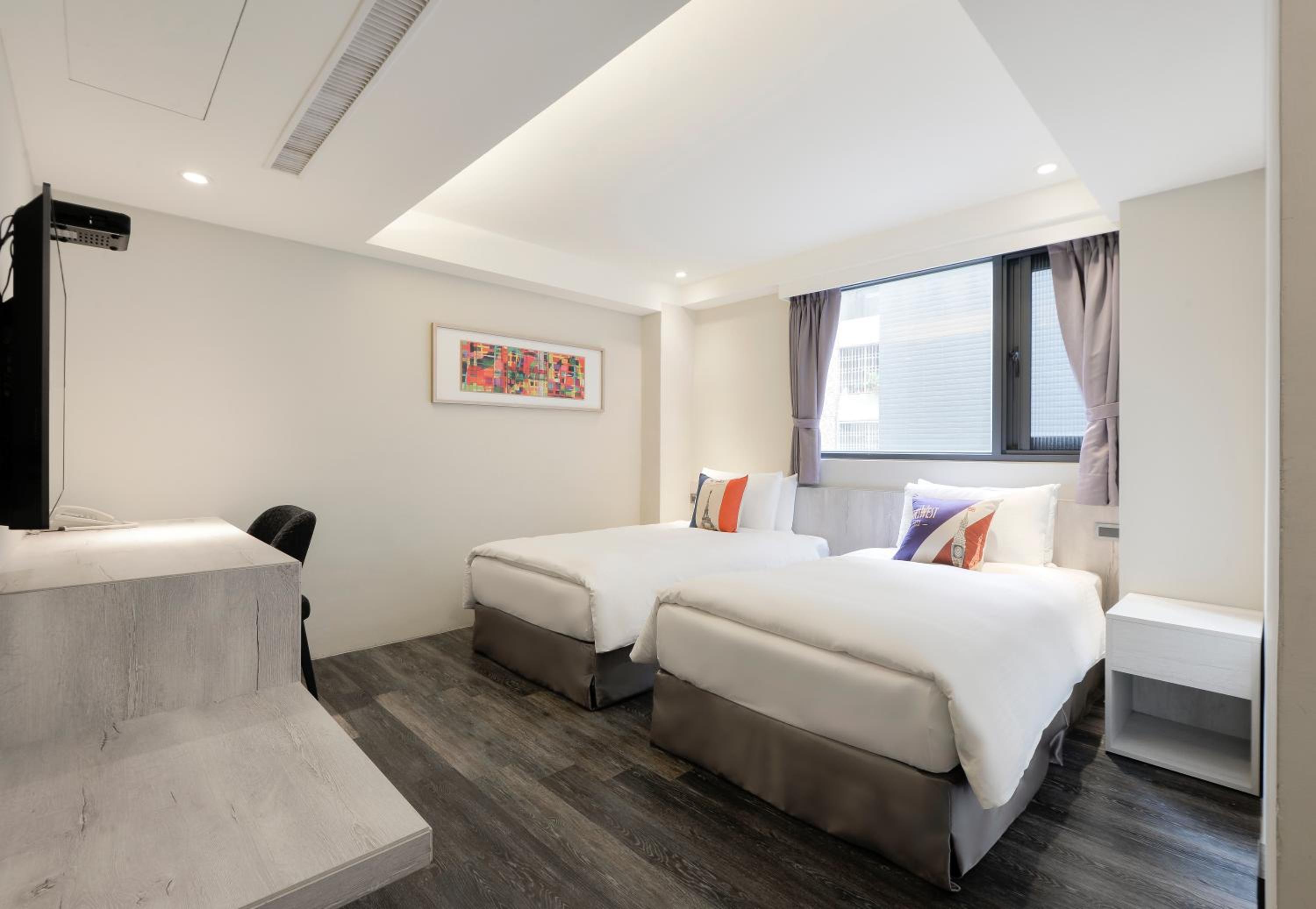 Superior Twin Room photo 2