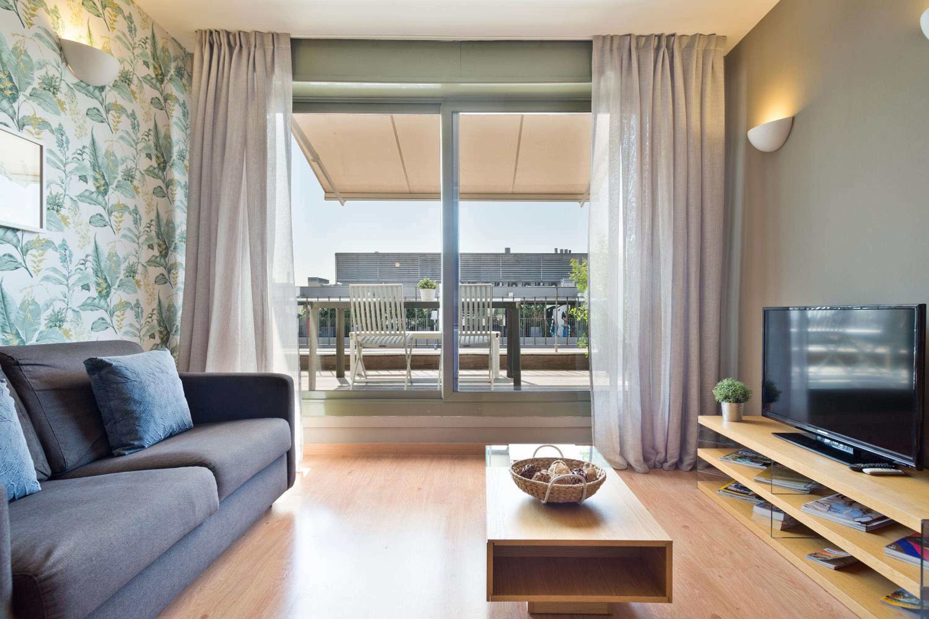 Apartamento de Dos Habitaciones con Terraza