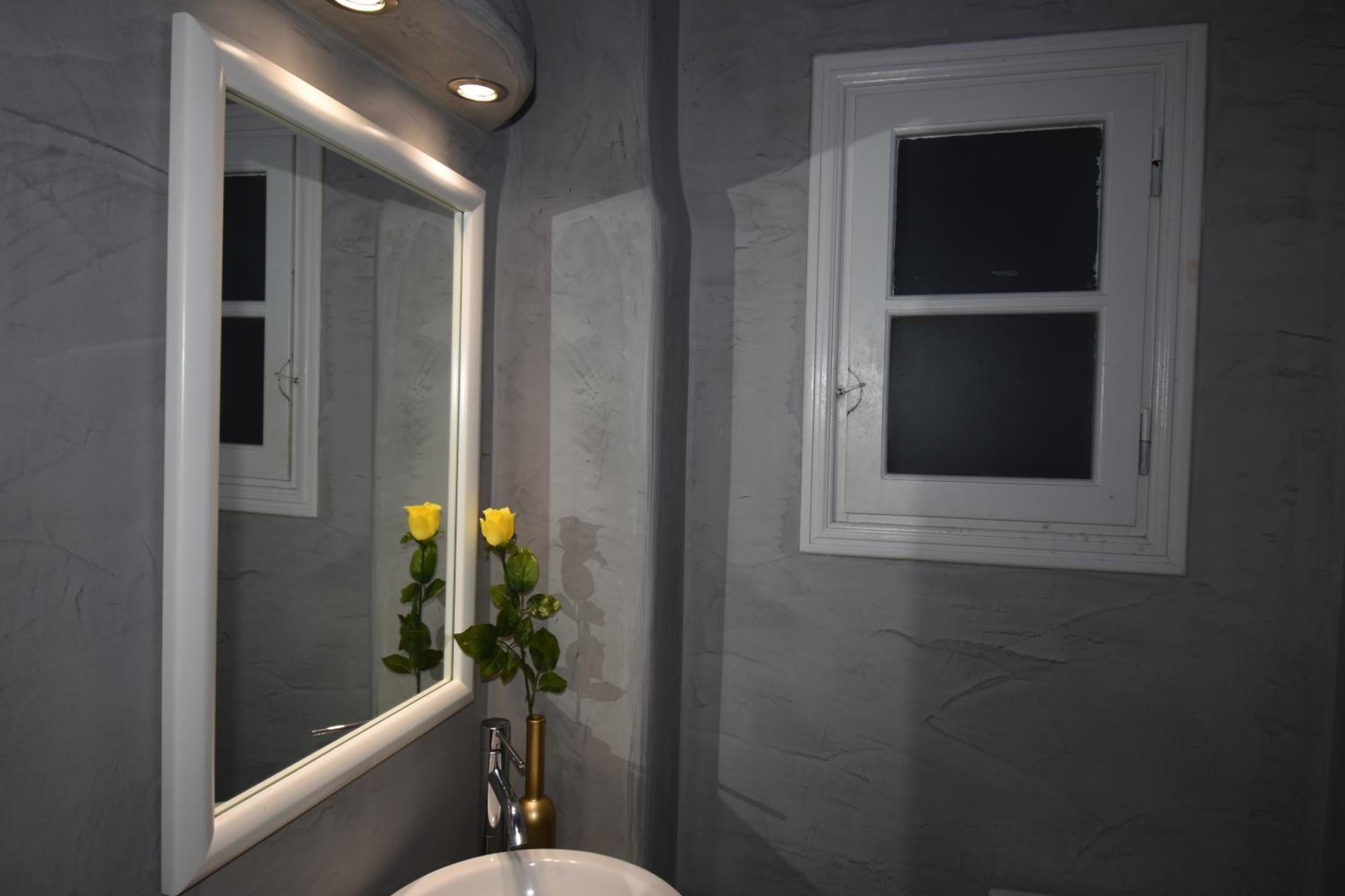 Deluxe Double Room with Balcony and Sea View photo 3