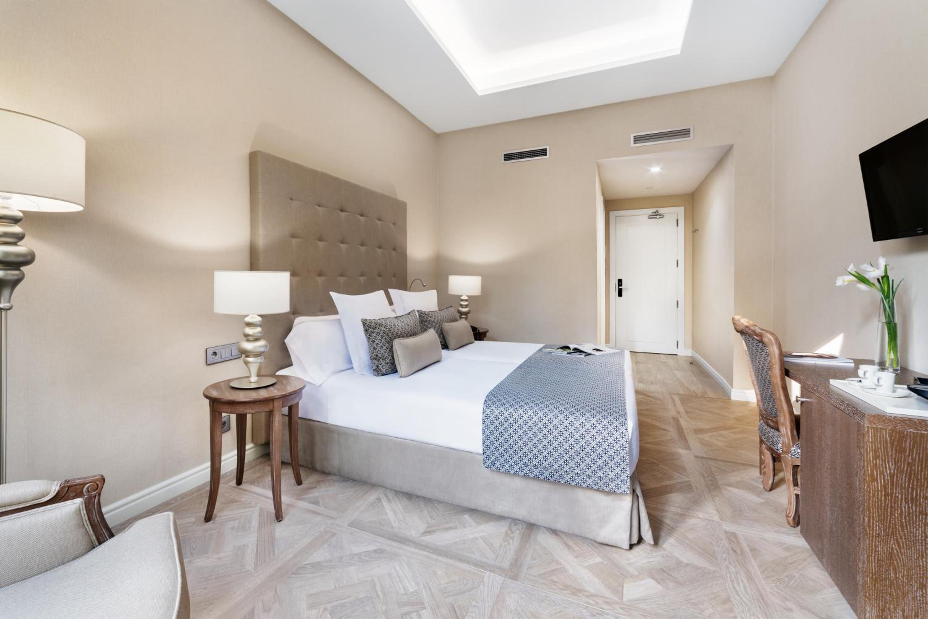 Premium Suite