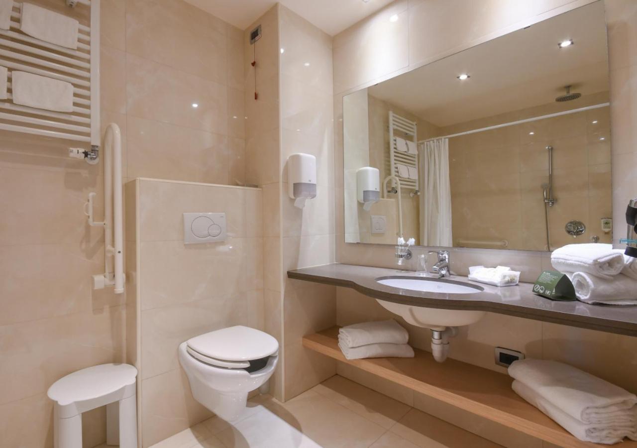 Quadruple Room - Photo 5