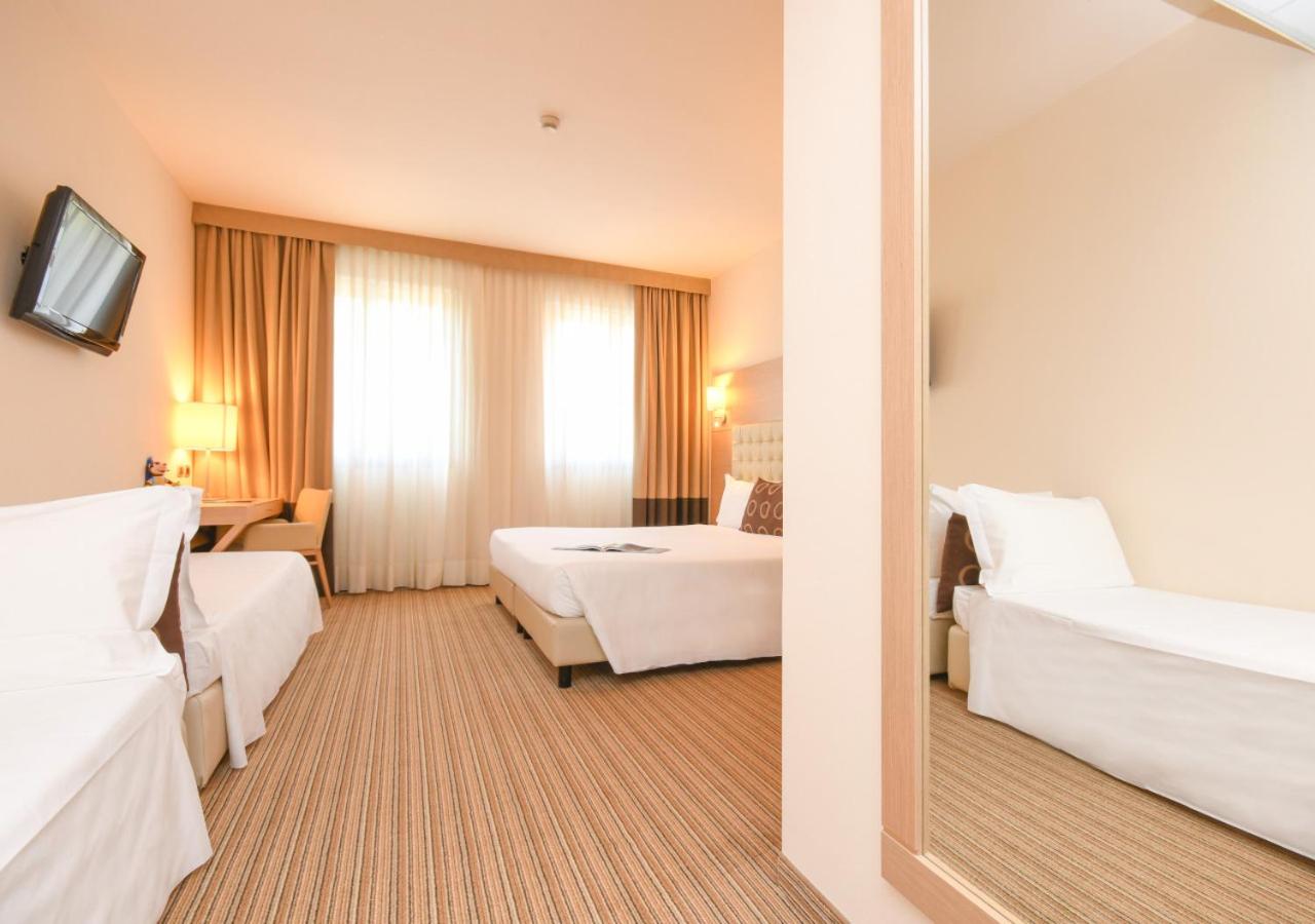Quadruple Room - Photo 2