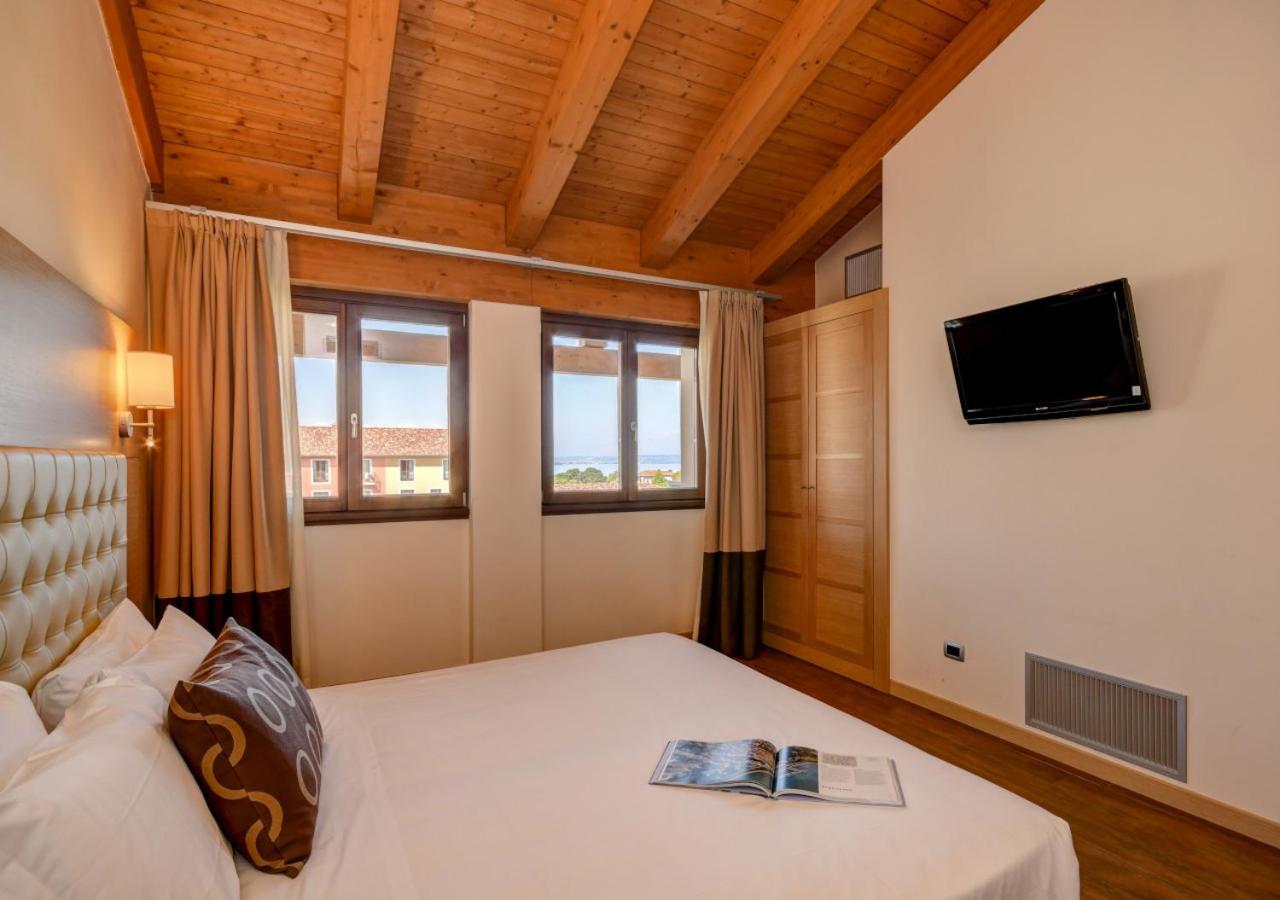 Suite with Terrace - Photo 1