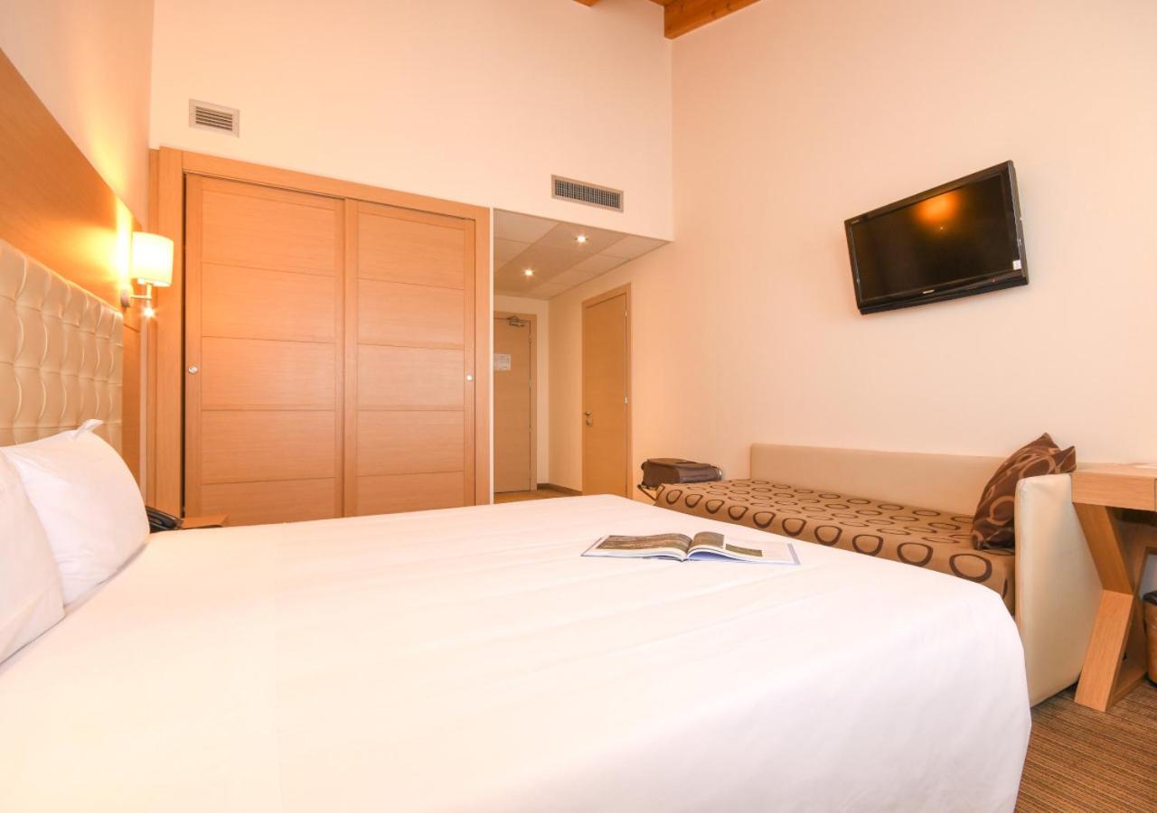 Superior Double Room - Photo 8