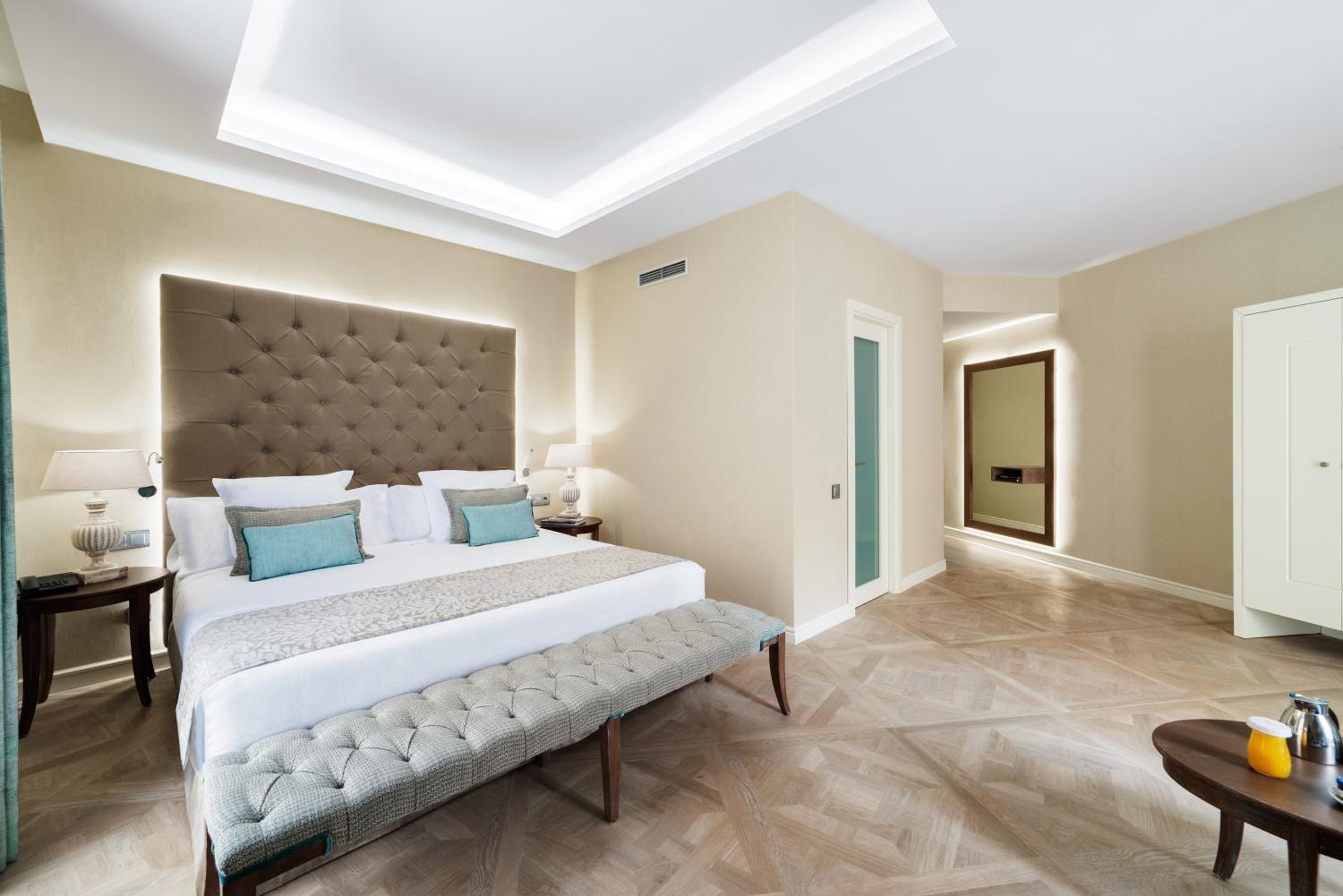 Superior Design Triple Room