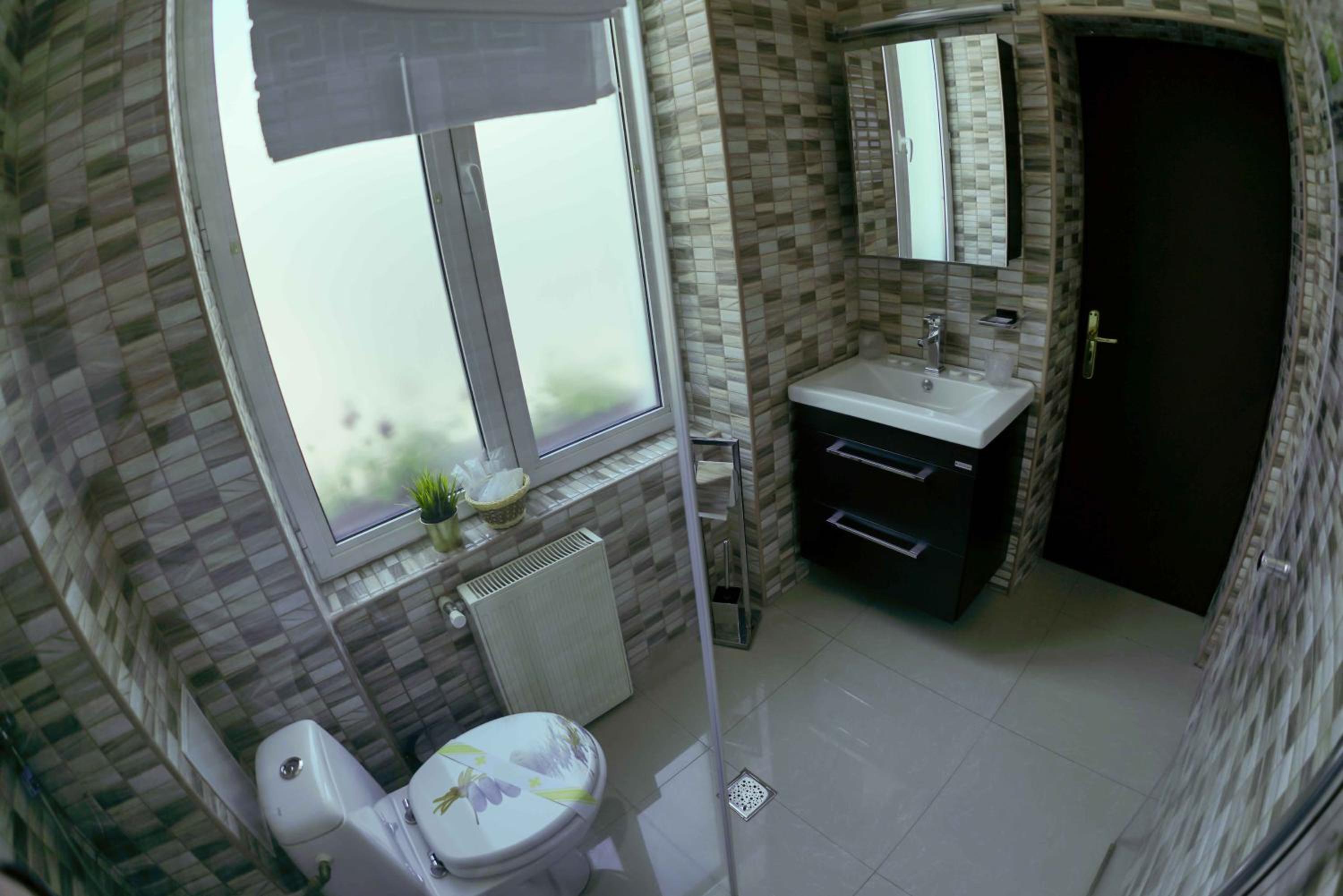 Suite - Photo 6