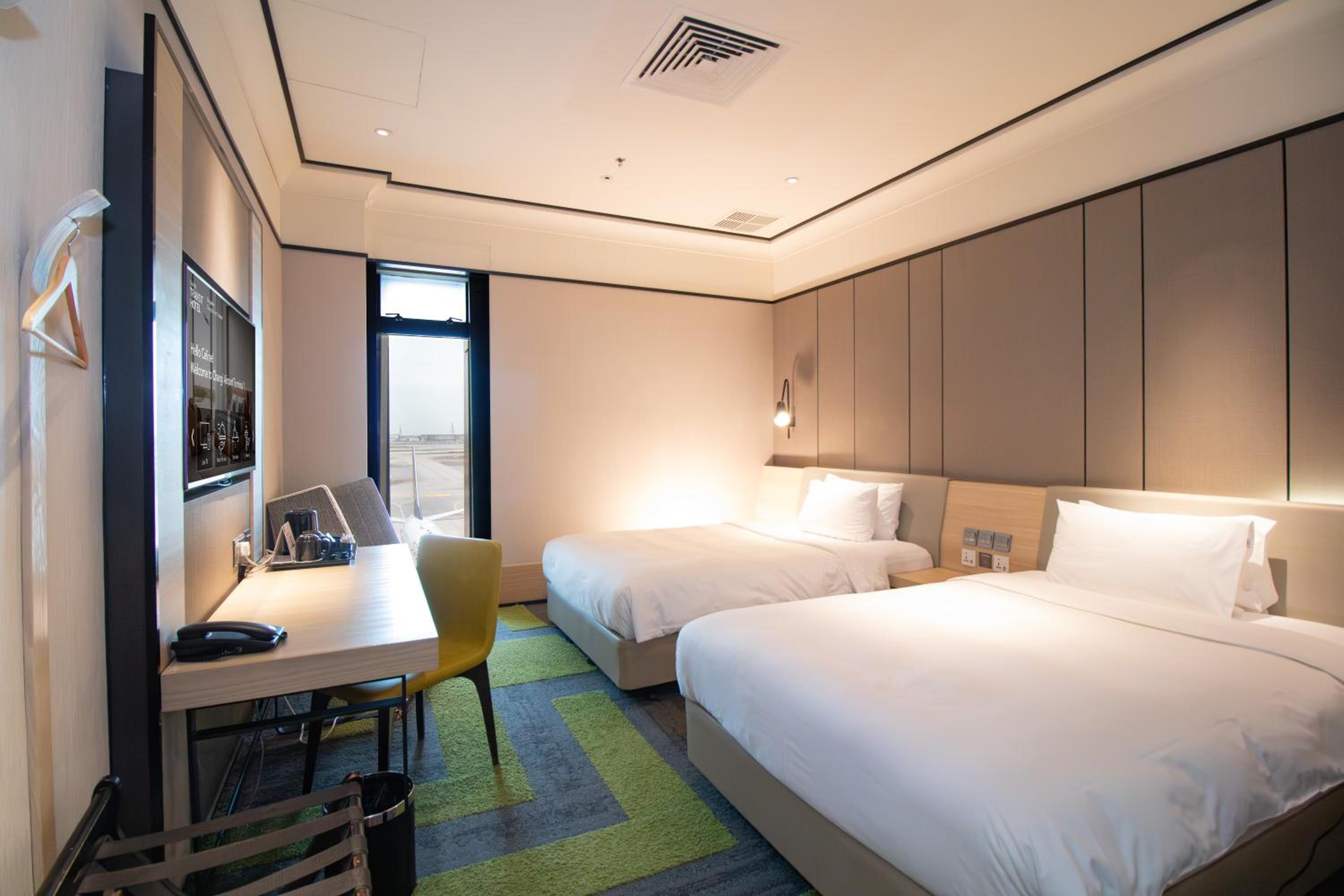 Deluxe Double Room (24 Hours)
