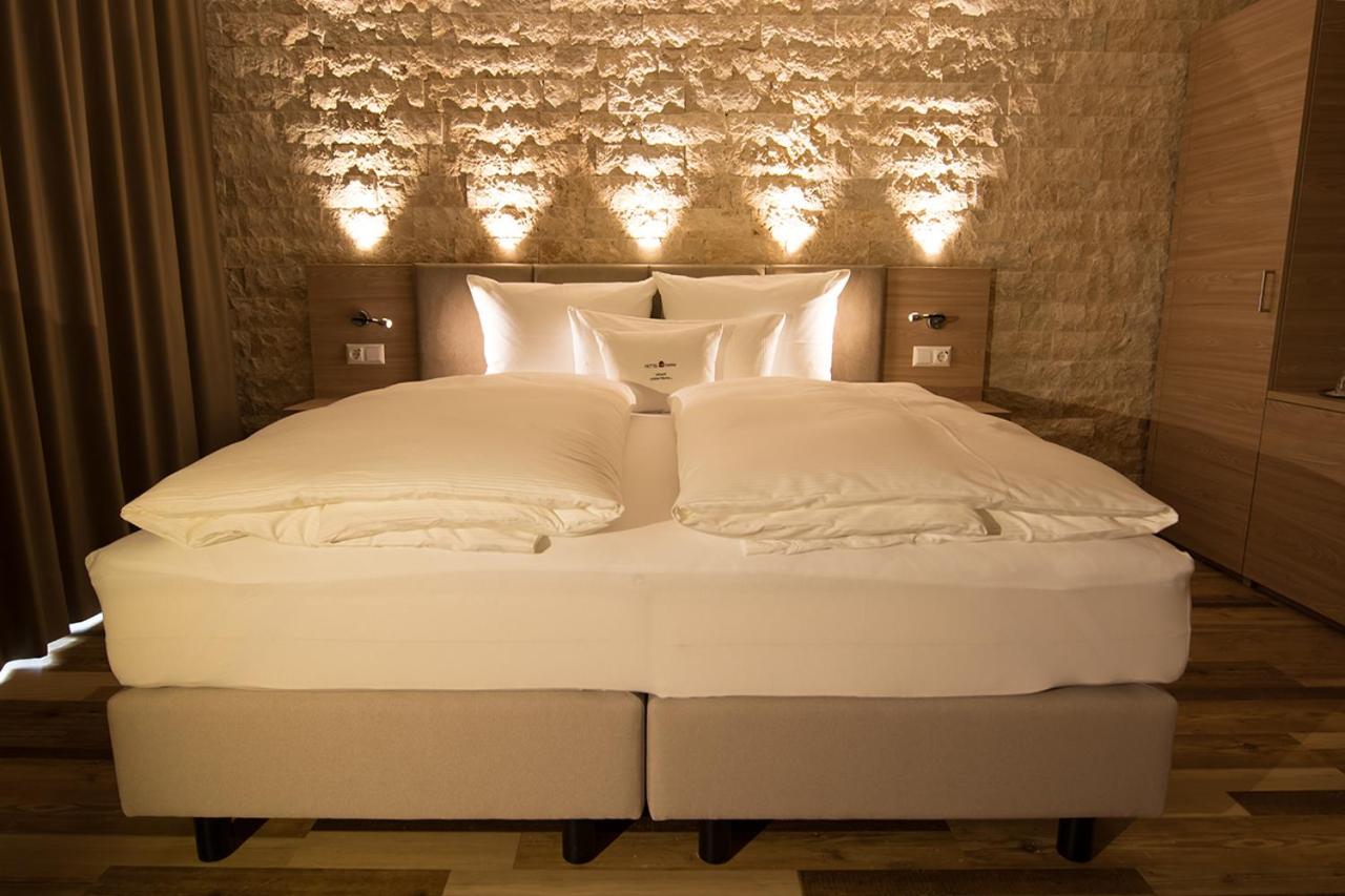 Deluxe Double Room - Photo 13