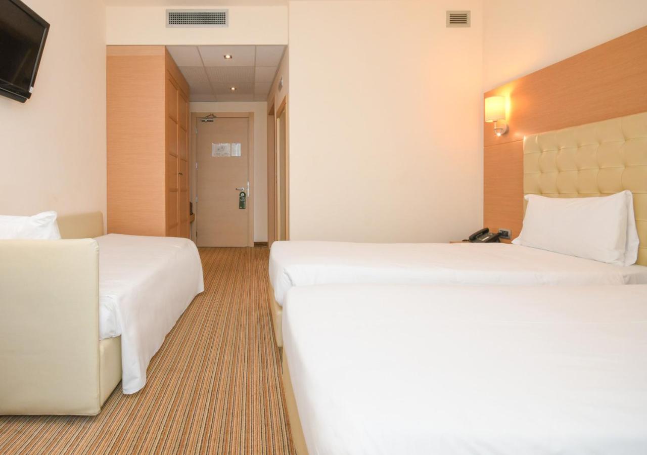 Quintuple Room photo 2