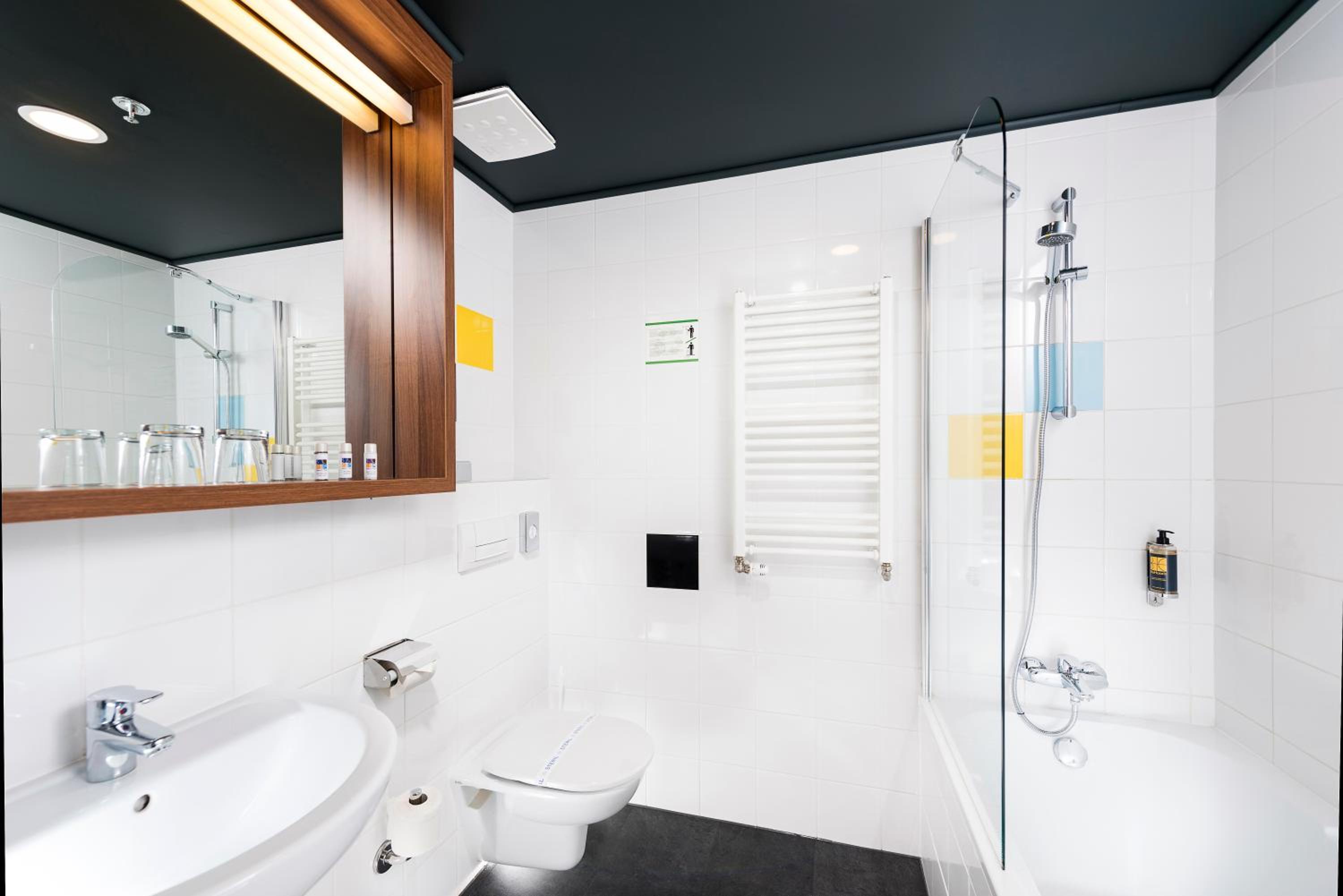 Standard Triple Room - Photo 4