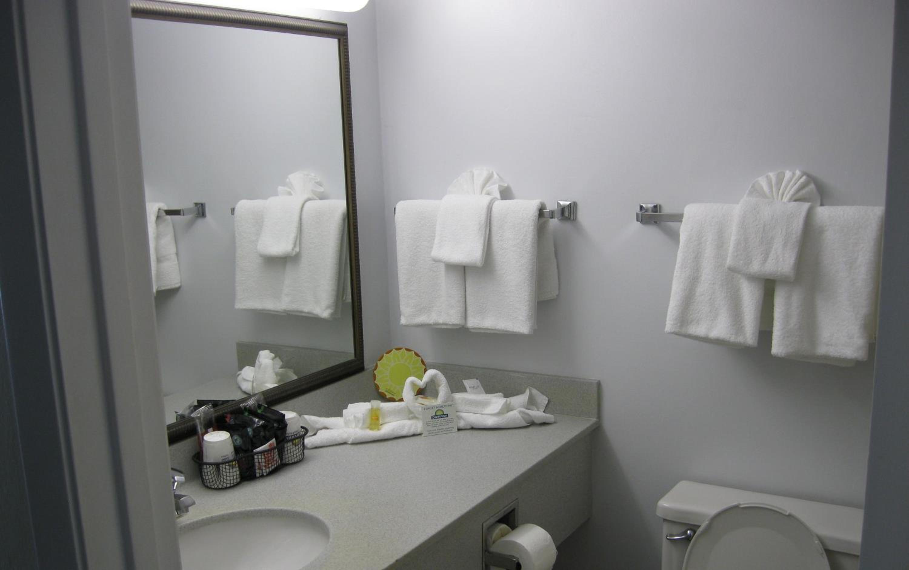 Double Room with Two Double Beds - Ocean View/Non-Smoking - Photo 6
