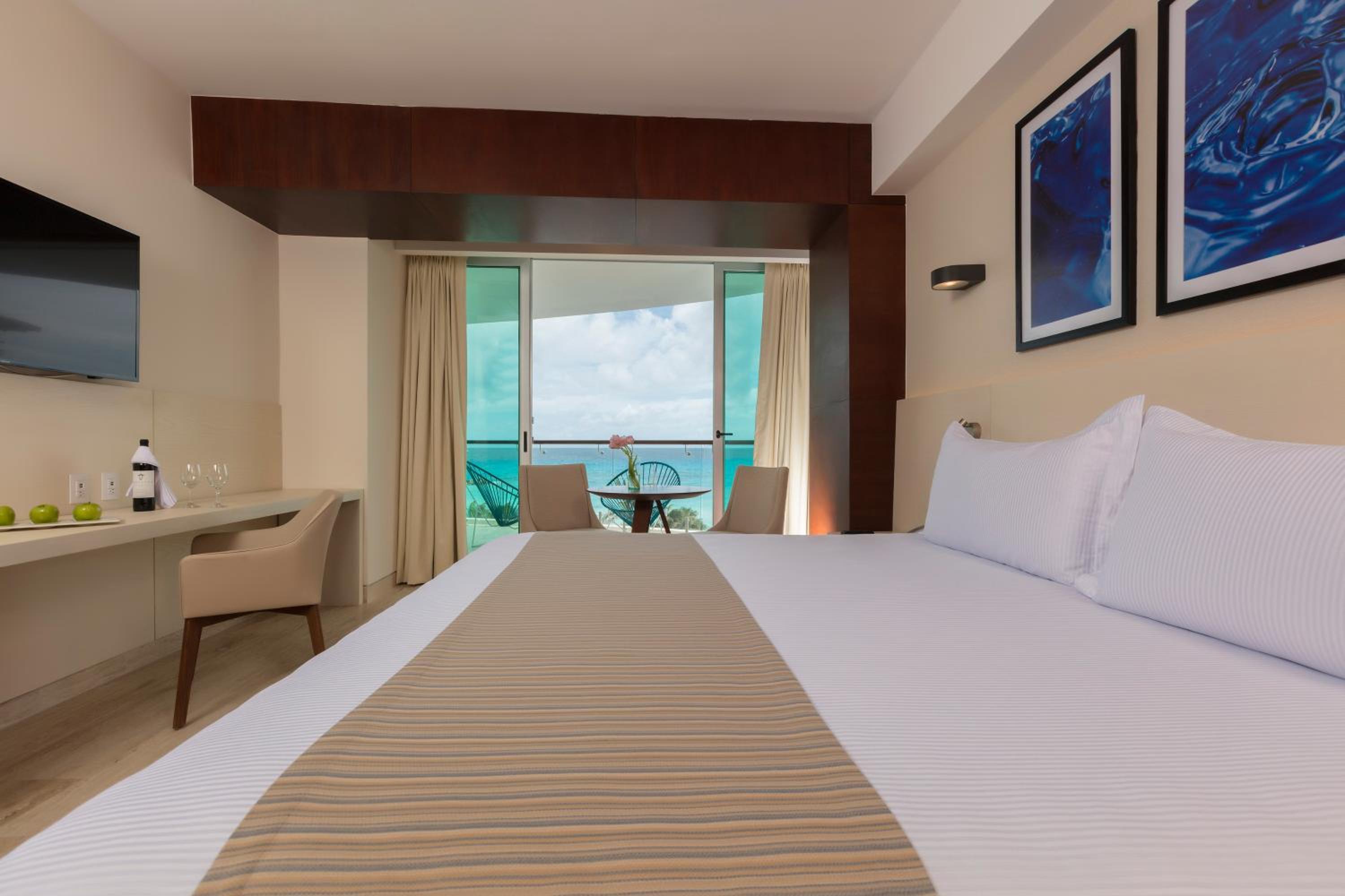 Altitude Suite ocean front