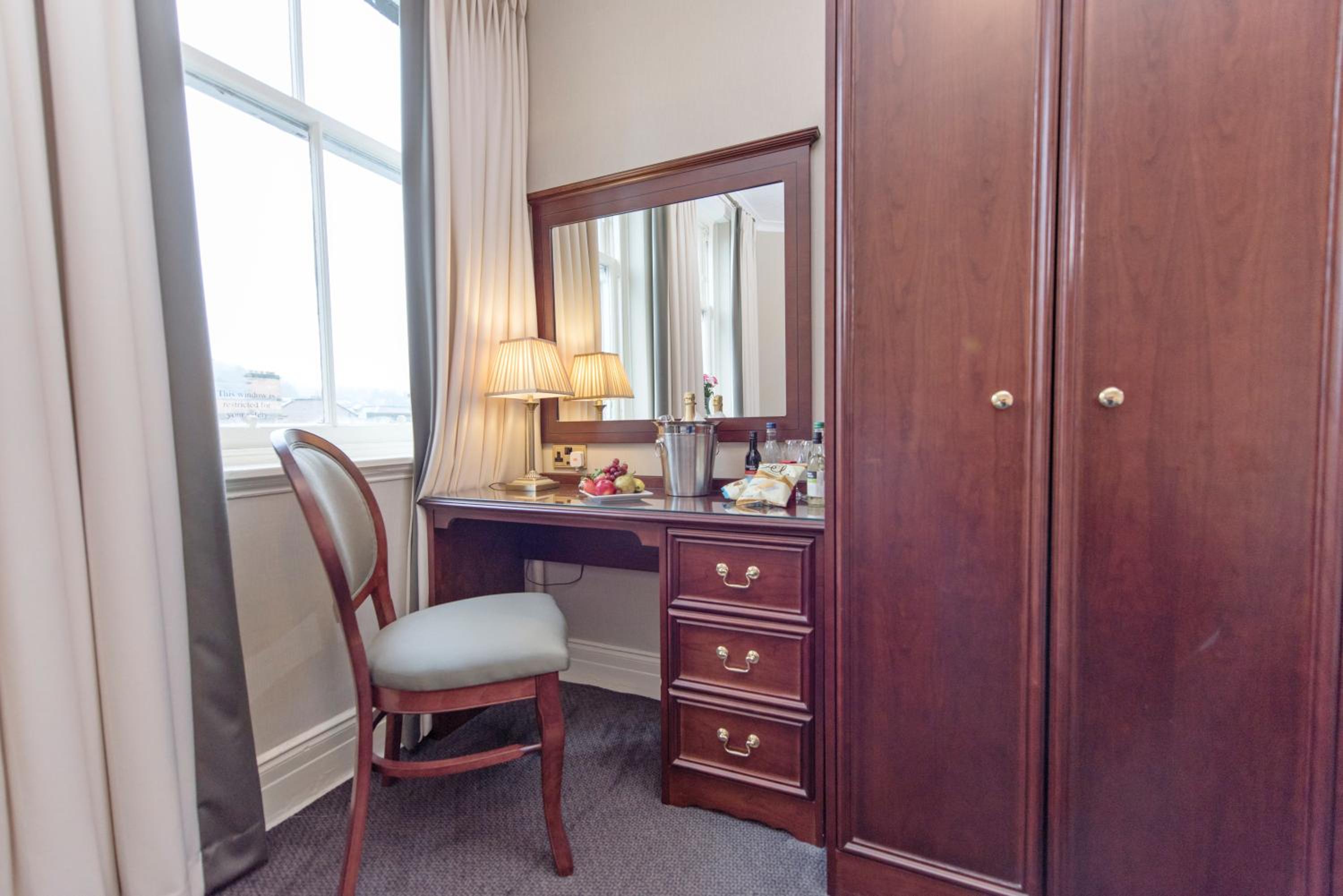 Superior Twin Room - Photo 3