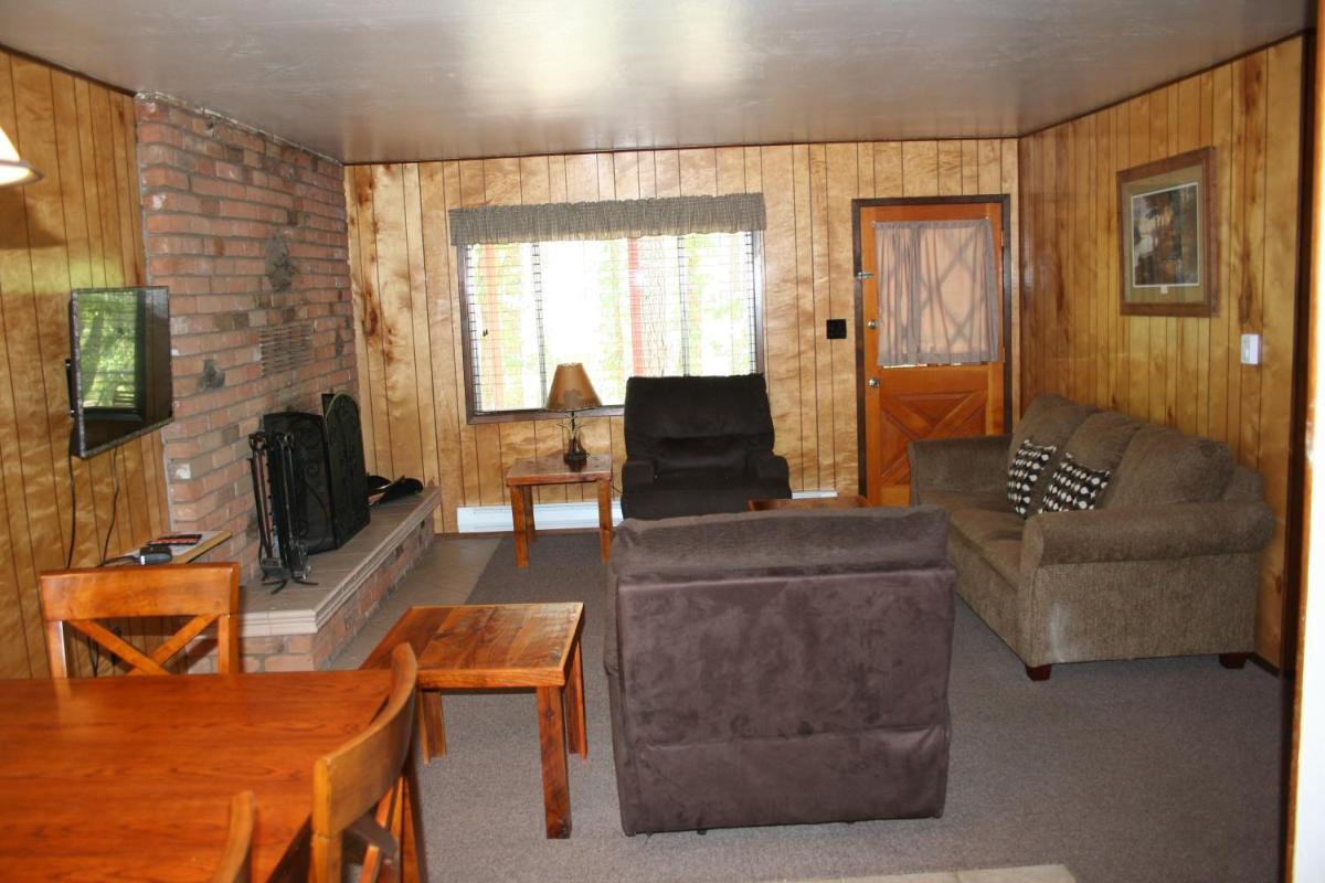 Two-Bedroom Cabin  photo 3